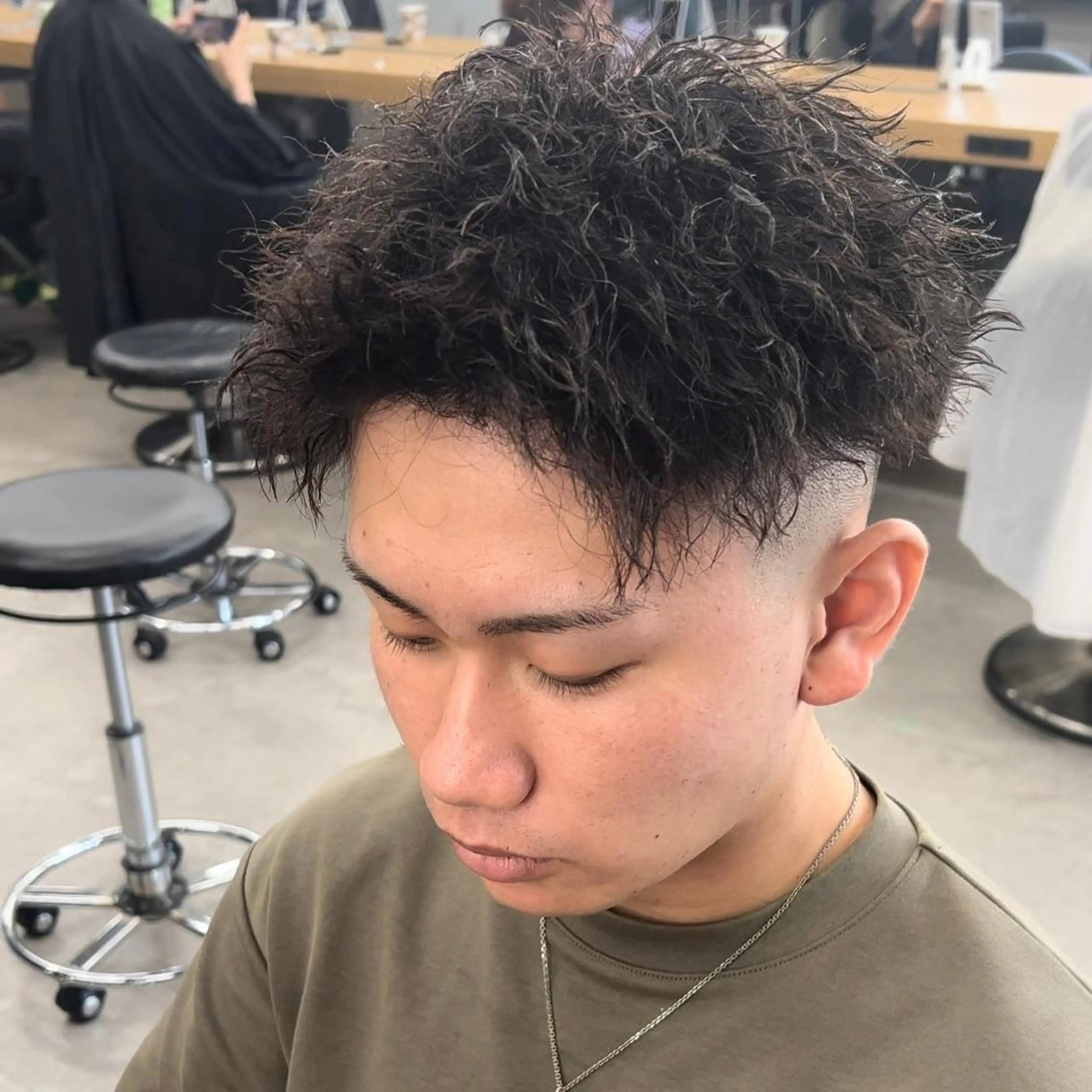 メンズ カット パーマ メンズ専門店🔥 BLUCK 2ndのヘアスタイル