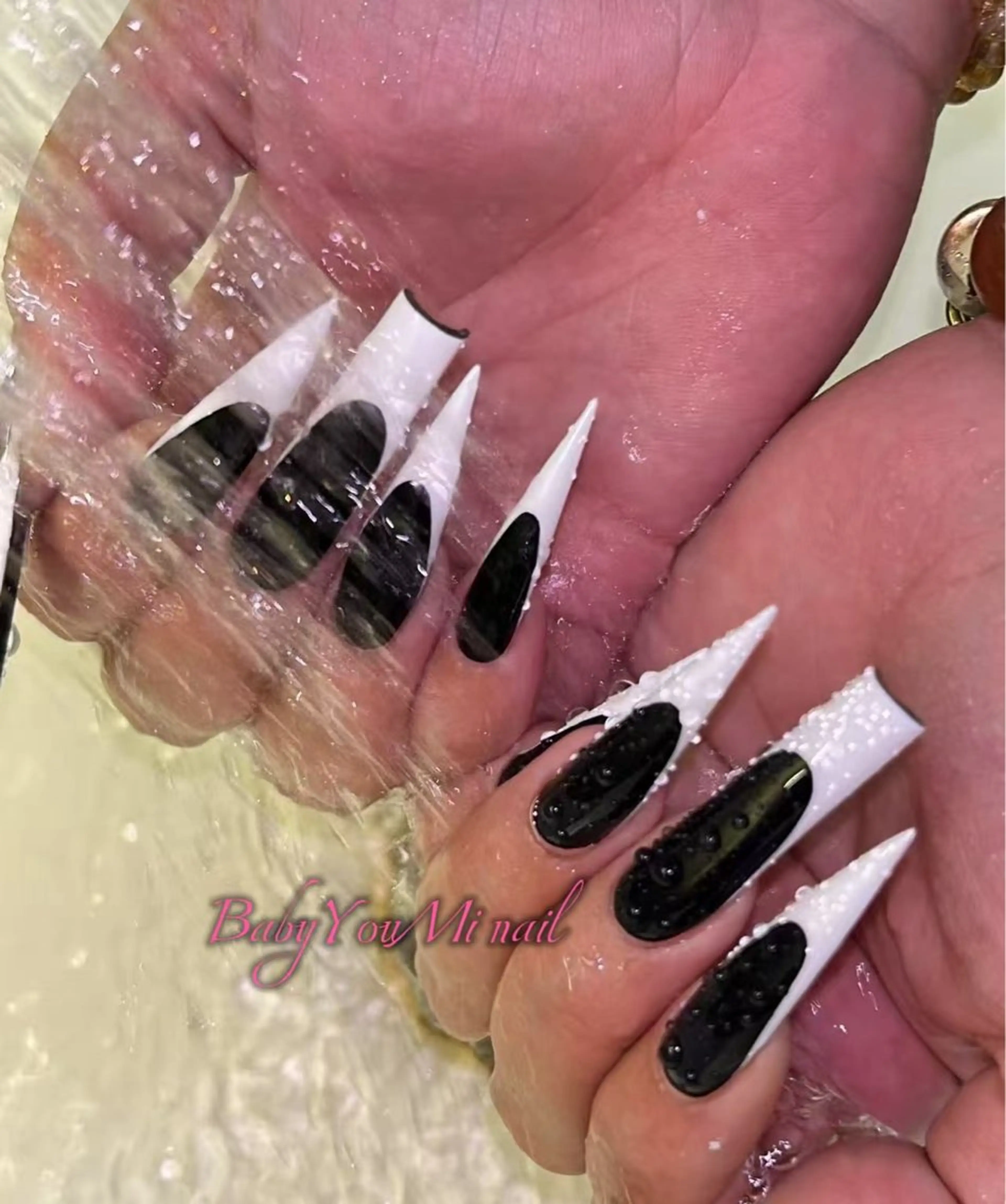 ネイル オーロラネイル フラワーネイル フットネイル フレンチネイル ジェルネイル ハンドネイル BabyYouMi nailのネイルデザイン