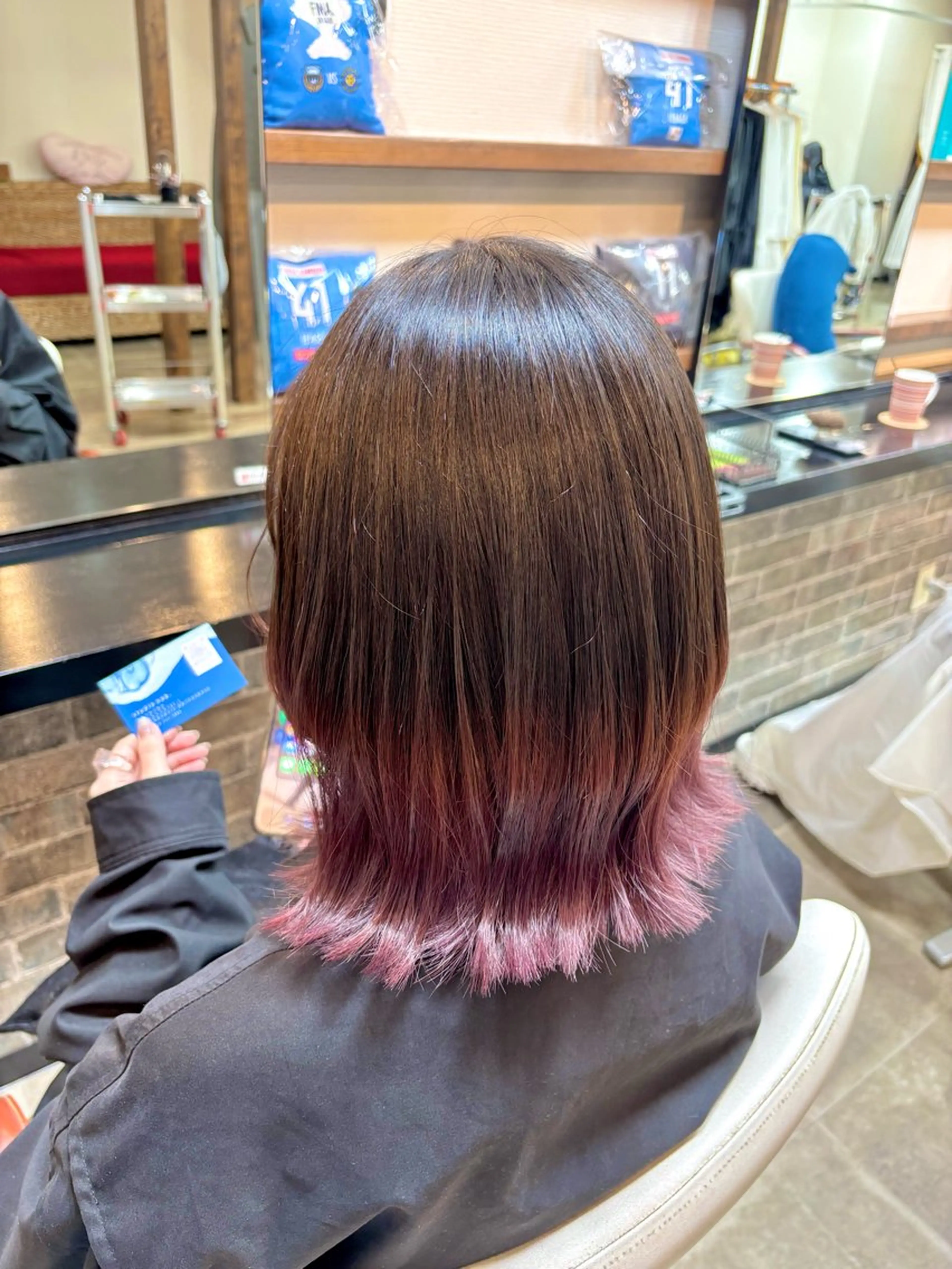 セミロング カラー ヘアアレンジ ブリーチ デザインカラー グラデーションカラー ヘアカラー イツキ🌕デザインカ ラー🥨髪質改善🫧のヘアスタイル