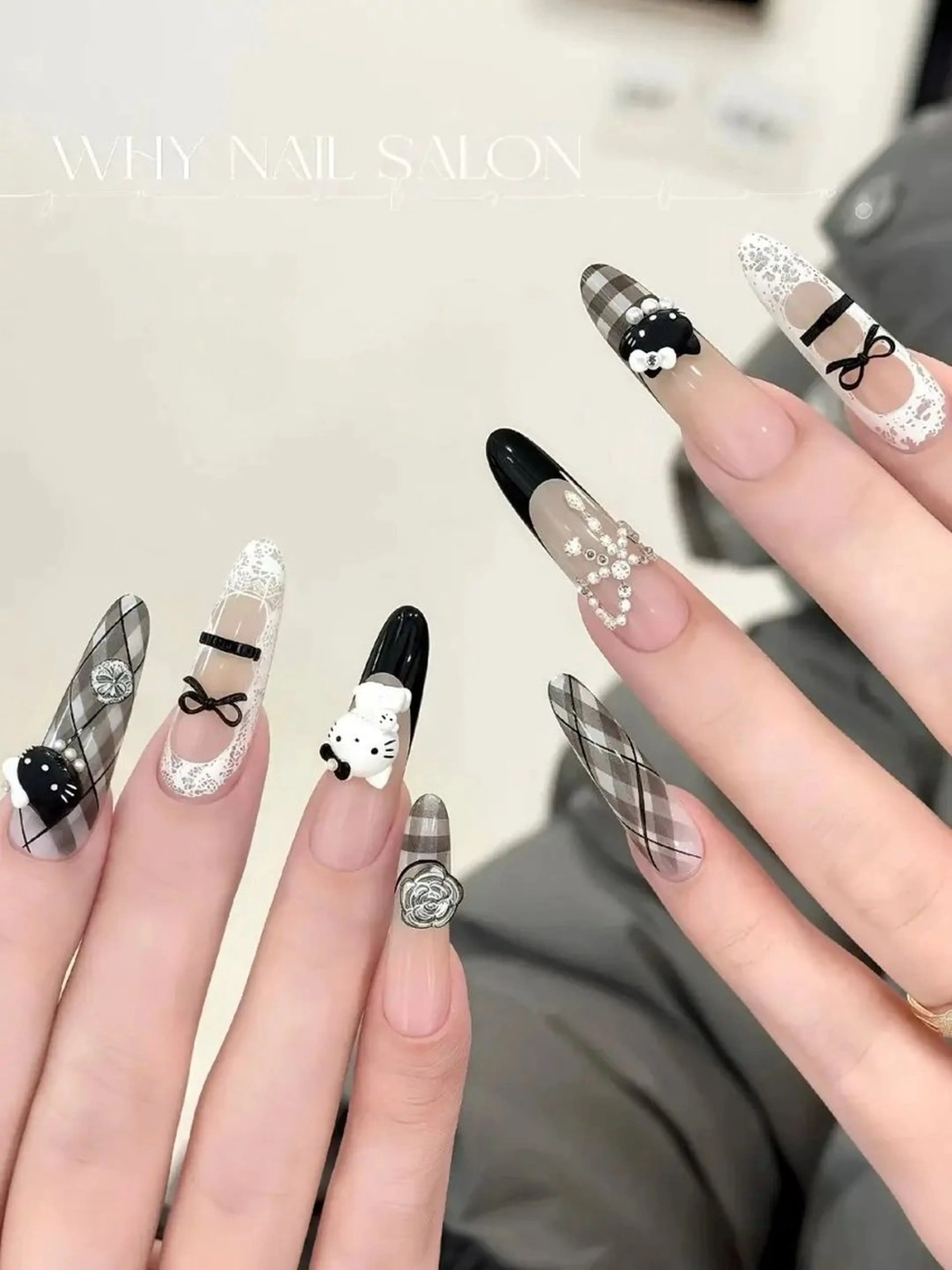 ネイル チークネイル 長さ出し フラワーネイル フレンチネイル ガーリー SunNail池袋駅 ワンホンネイルのネイルデザイン