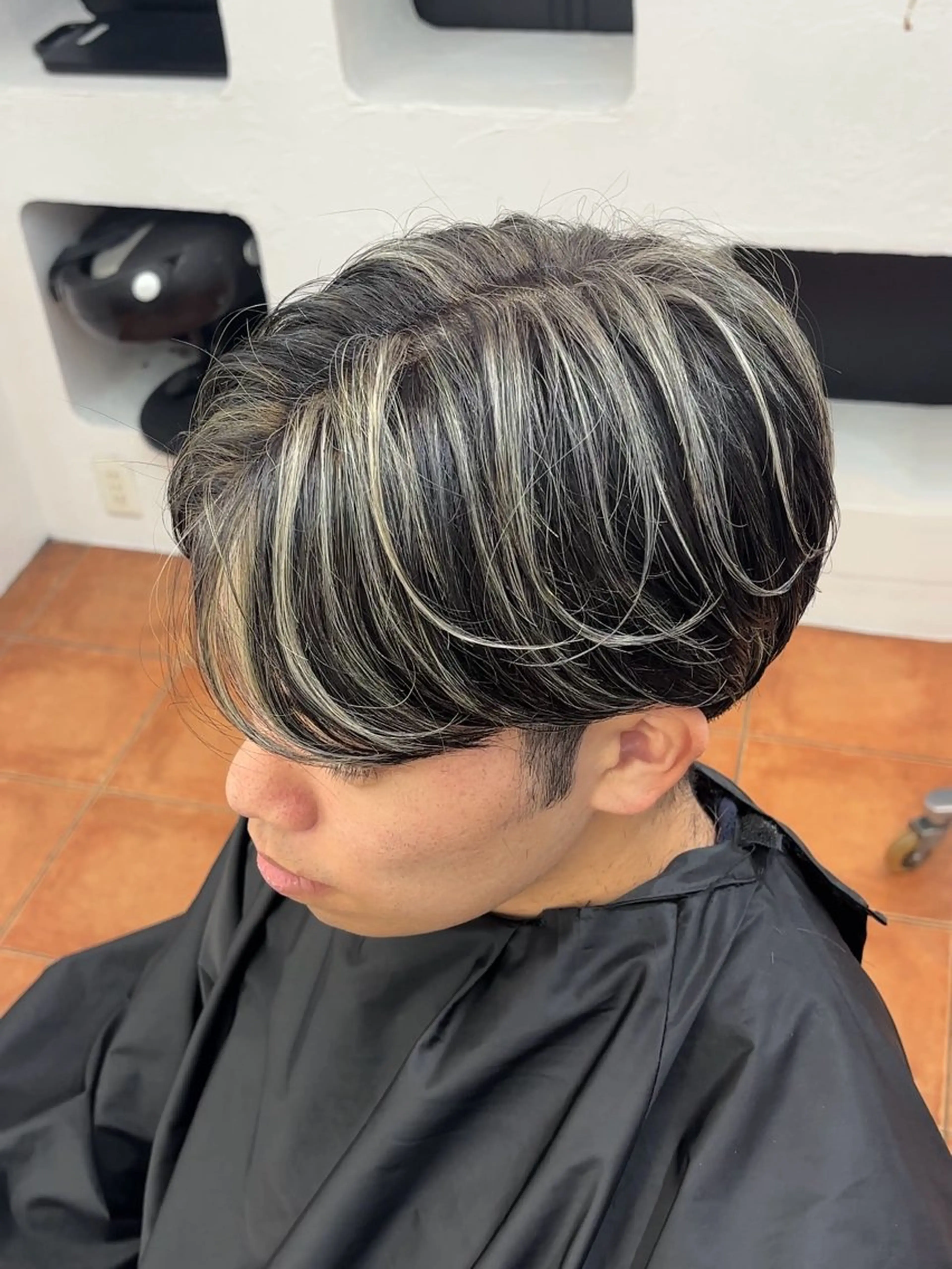 カラー メンズ 𝐚𝐨𝐢 メンズ ‪‪/メッシュのヘアスタイル