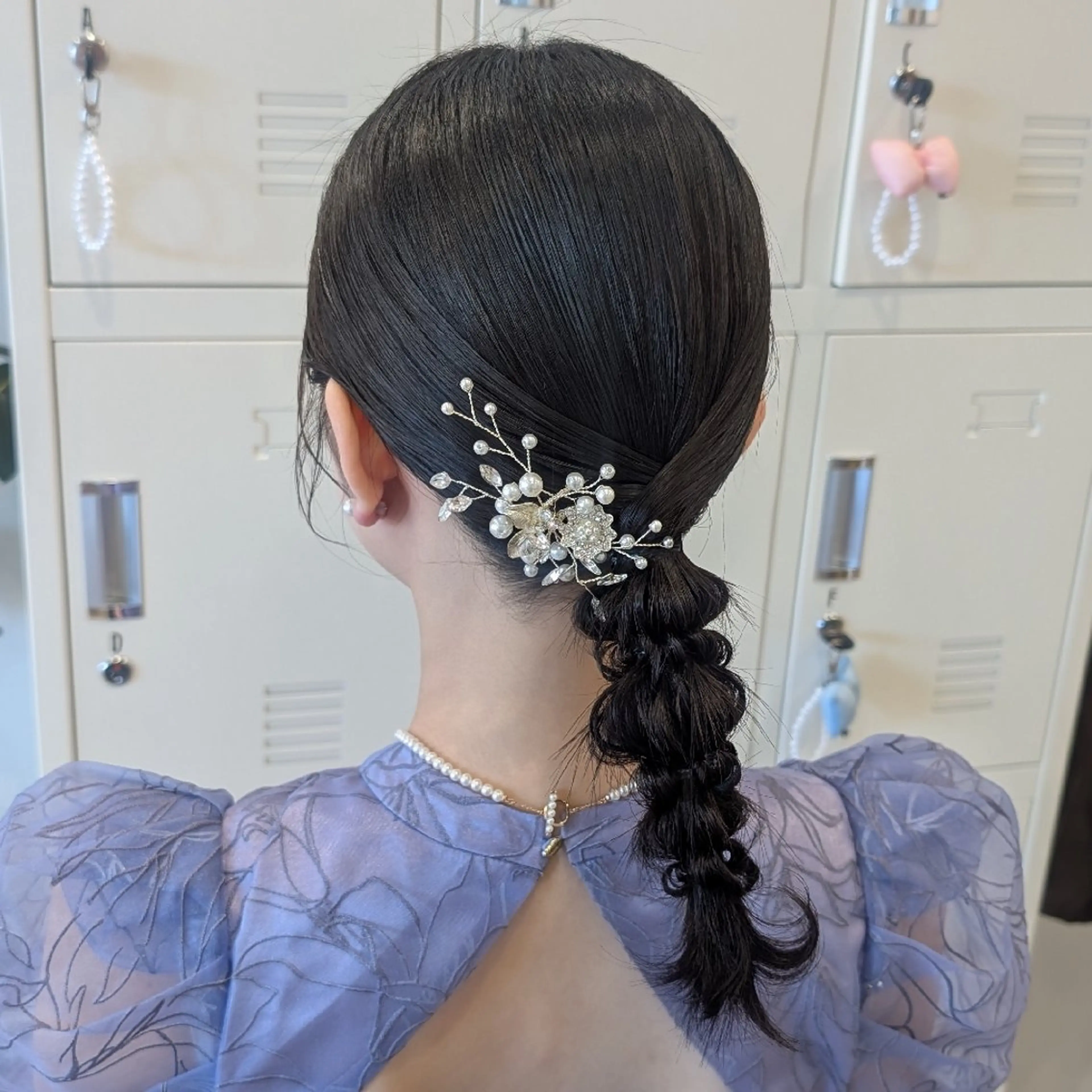 セミロング ヘアアレンジ 彩桜/艶カラー/小顔 に見せるカット✂のヘアスタイル