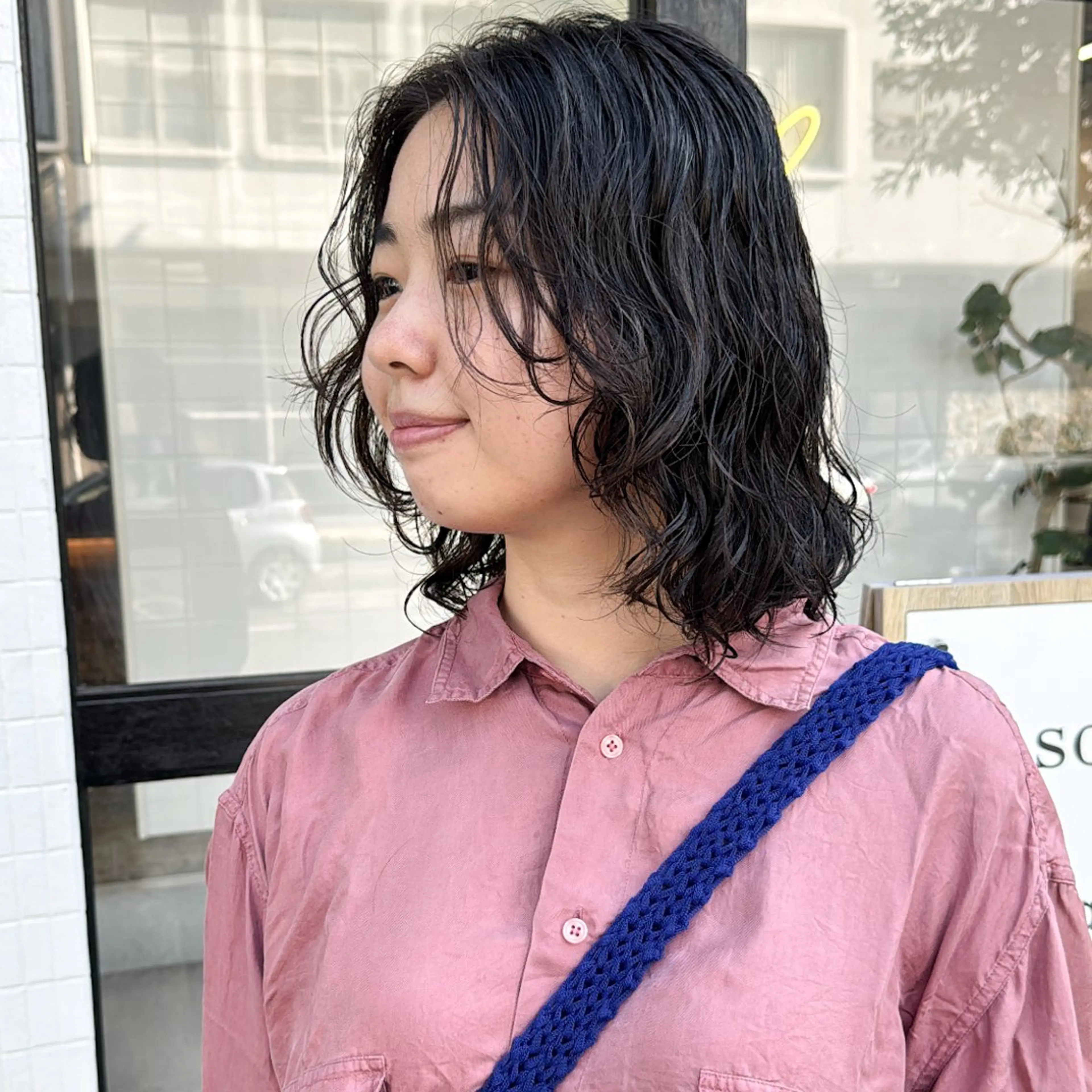 ミディアム パーマ ミディアムパーマ レイヤーカット カット パーマ 問屋町sol.🌿 NAOYAのヘアスタイル
