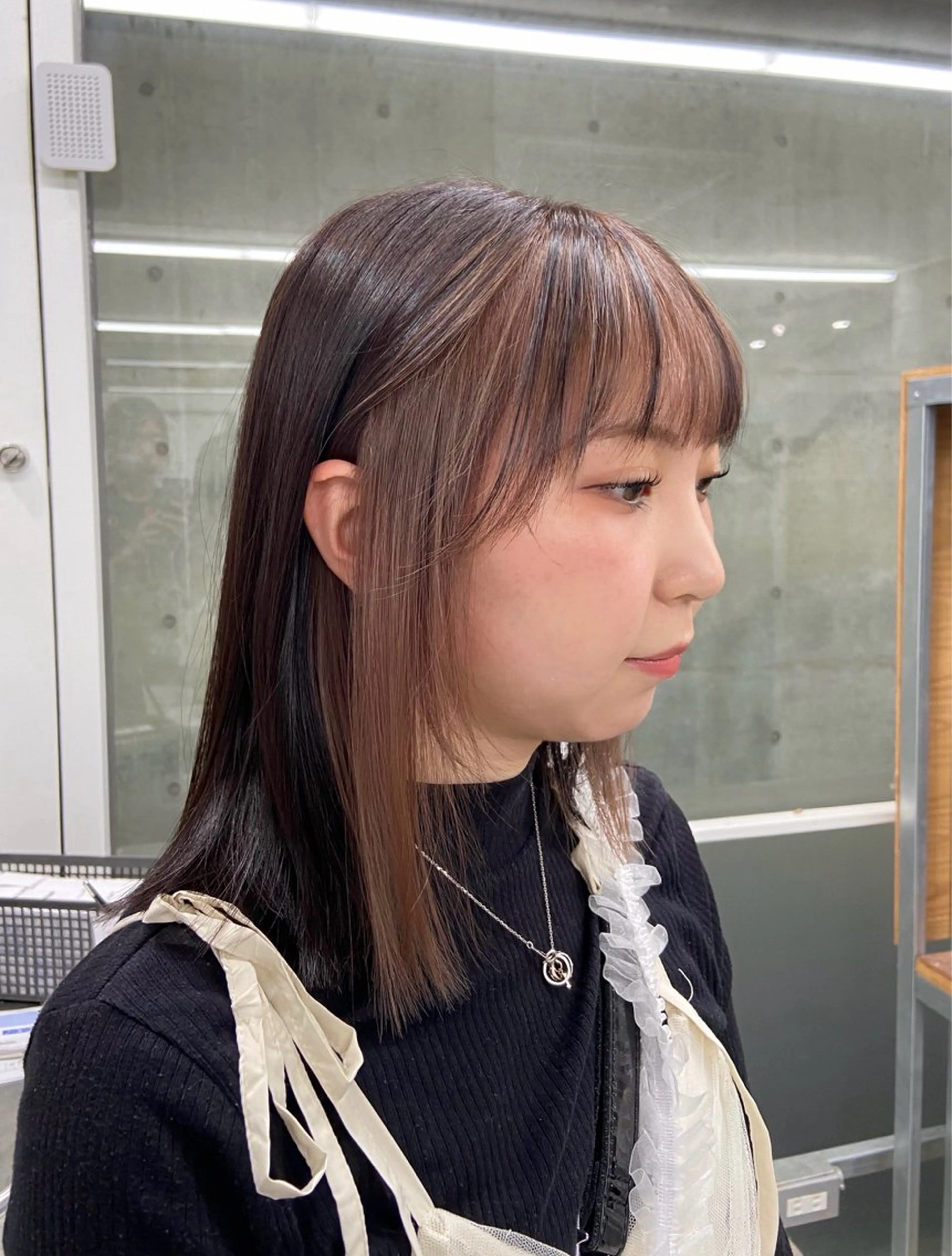 《🧸インナーカラー🧸》ブリーチ+エドルカラー✨ トリートメント+枝毛、毛先カット付き🌟の写真