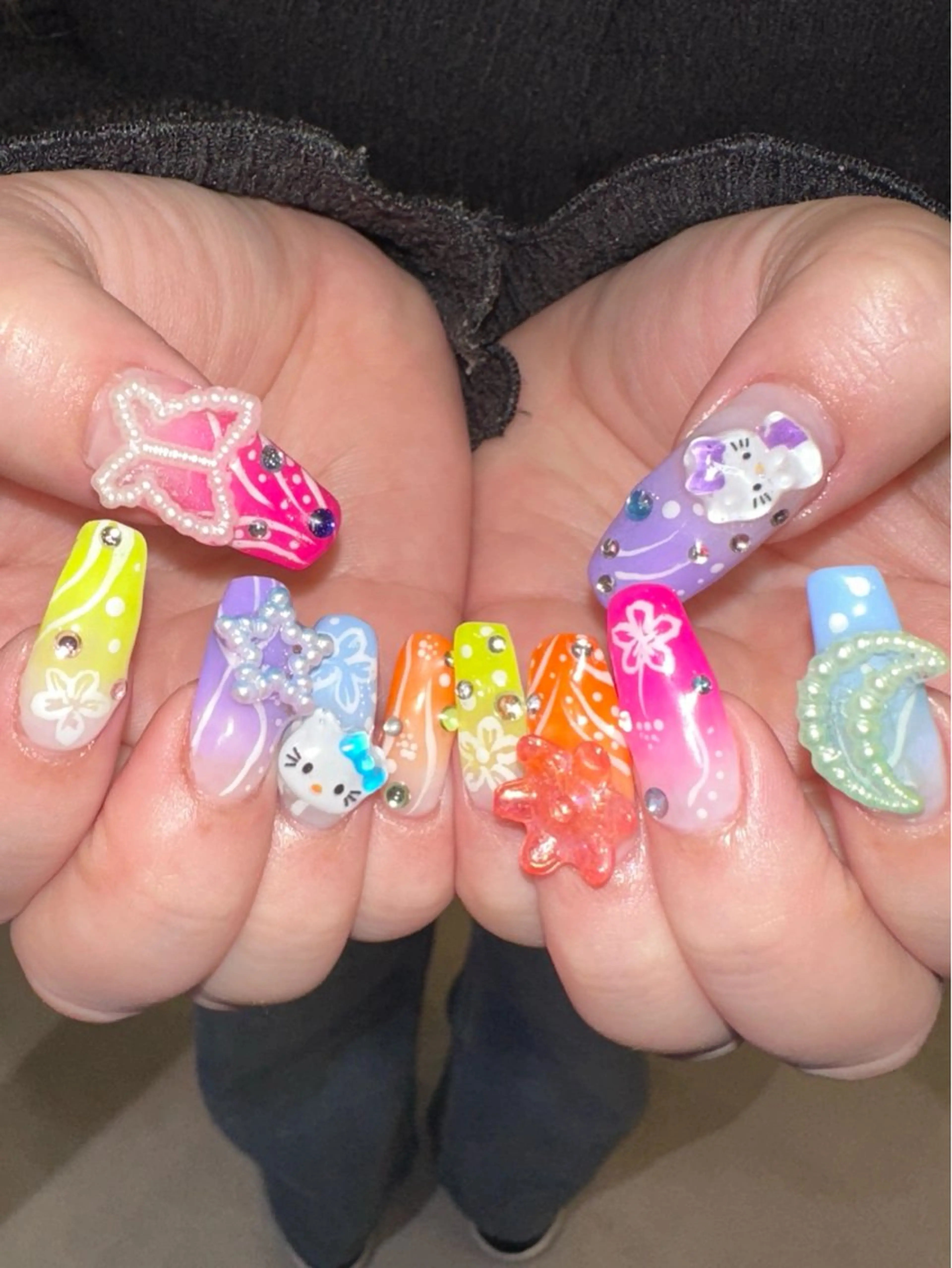 ネイル ハンドネイル 👽個性派ネイル🎀 komachiのネイルデザイン