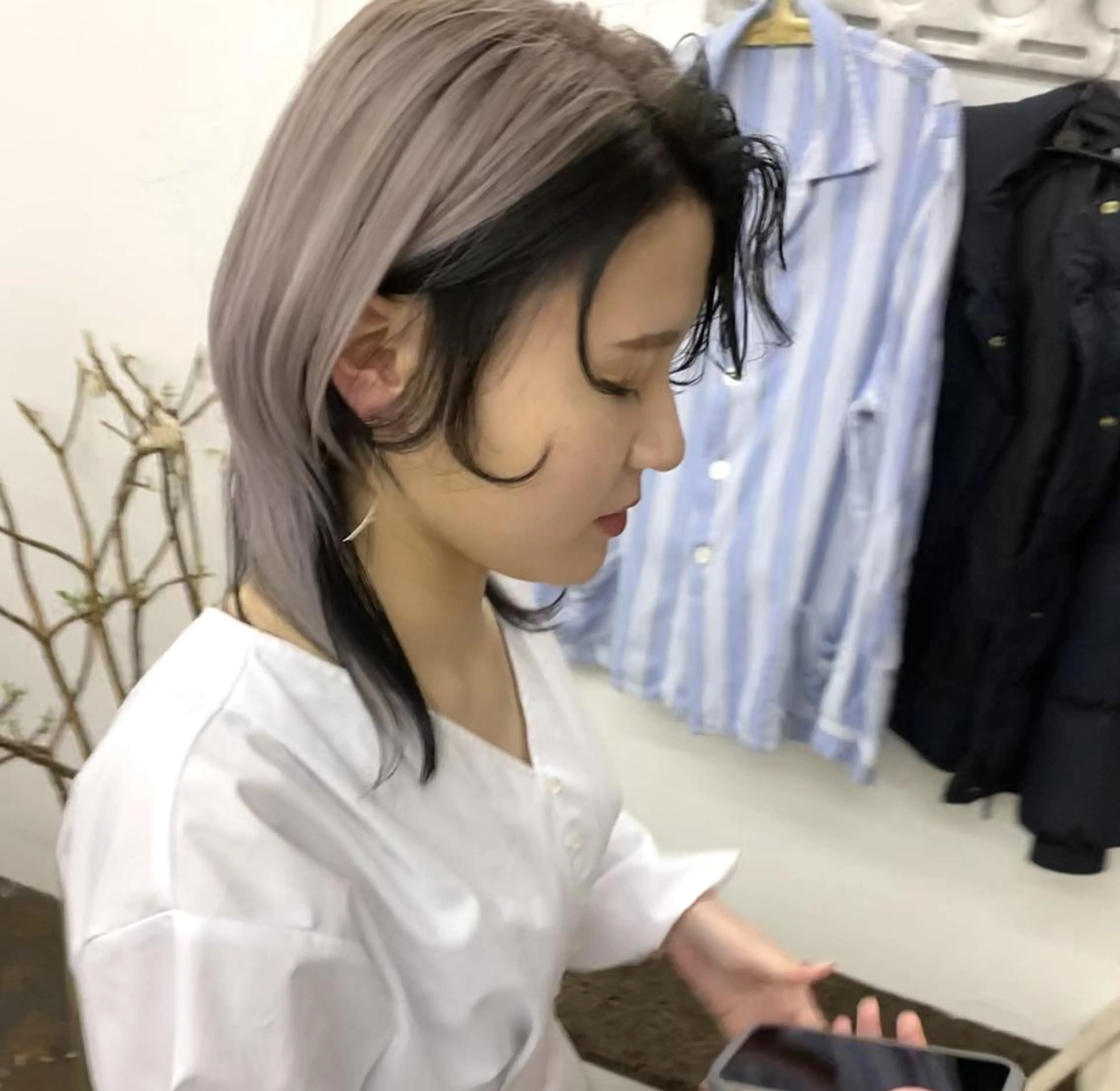 ミディアム カラー qiieダブルカラー イルミナカラーのヘアスタイル