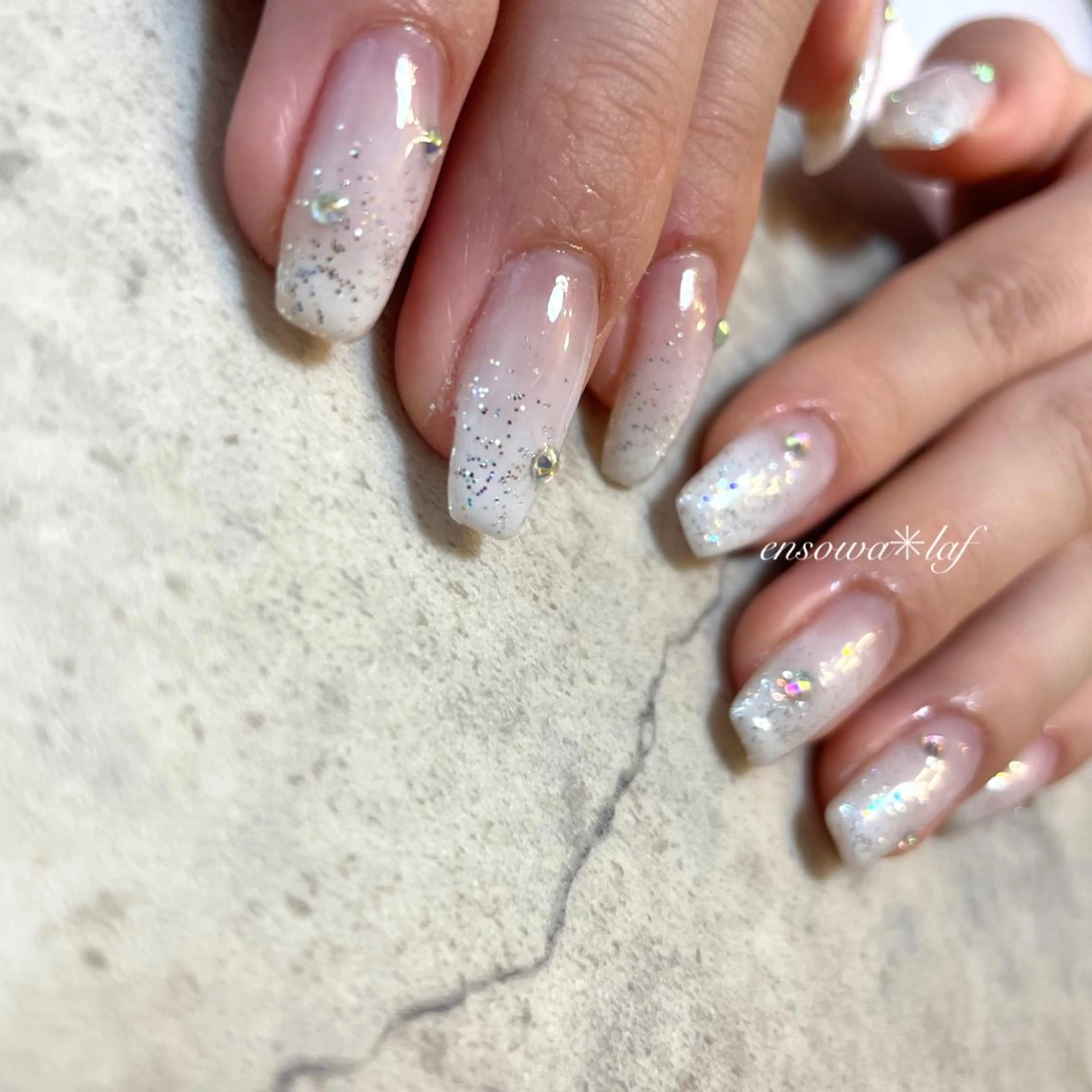 ネイル ラメ(グリッター) ストーンネイル ensowa✱laf NAILのネイルデザイン