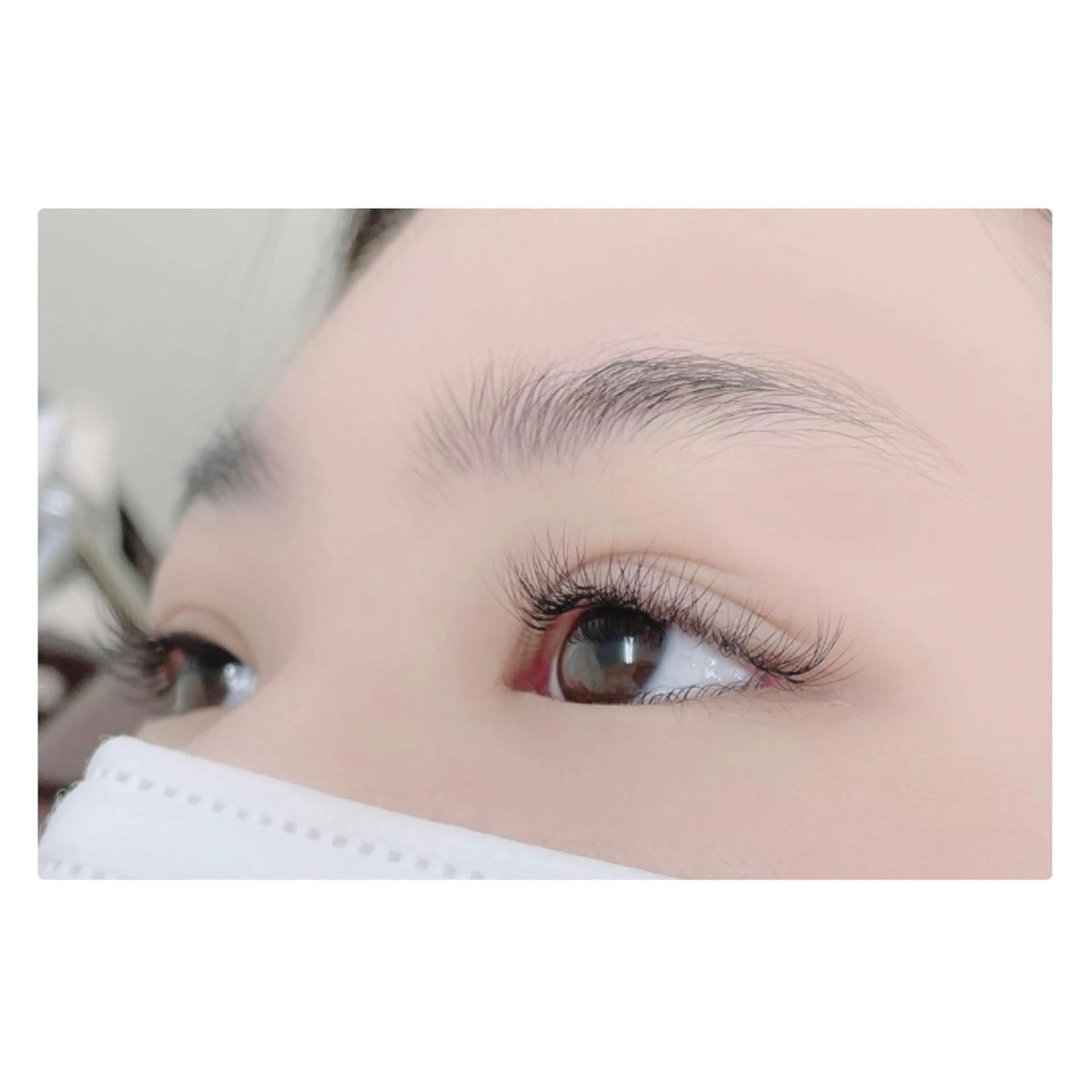 マツエク・マツパ ボリュームラッシュ Bis!下曽根店所属・渡部 流奈の眉毛・アイブロウイメージ