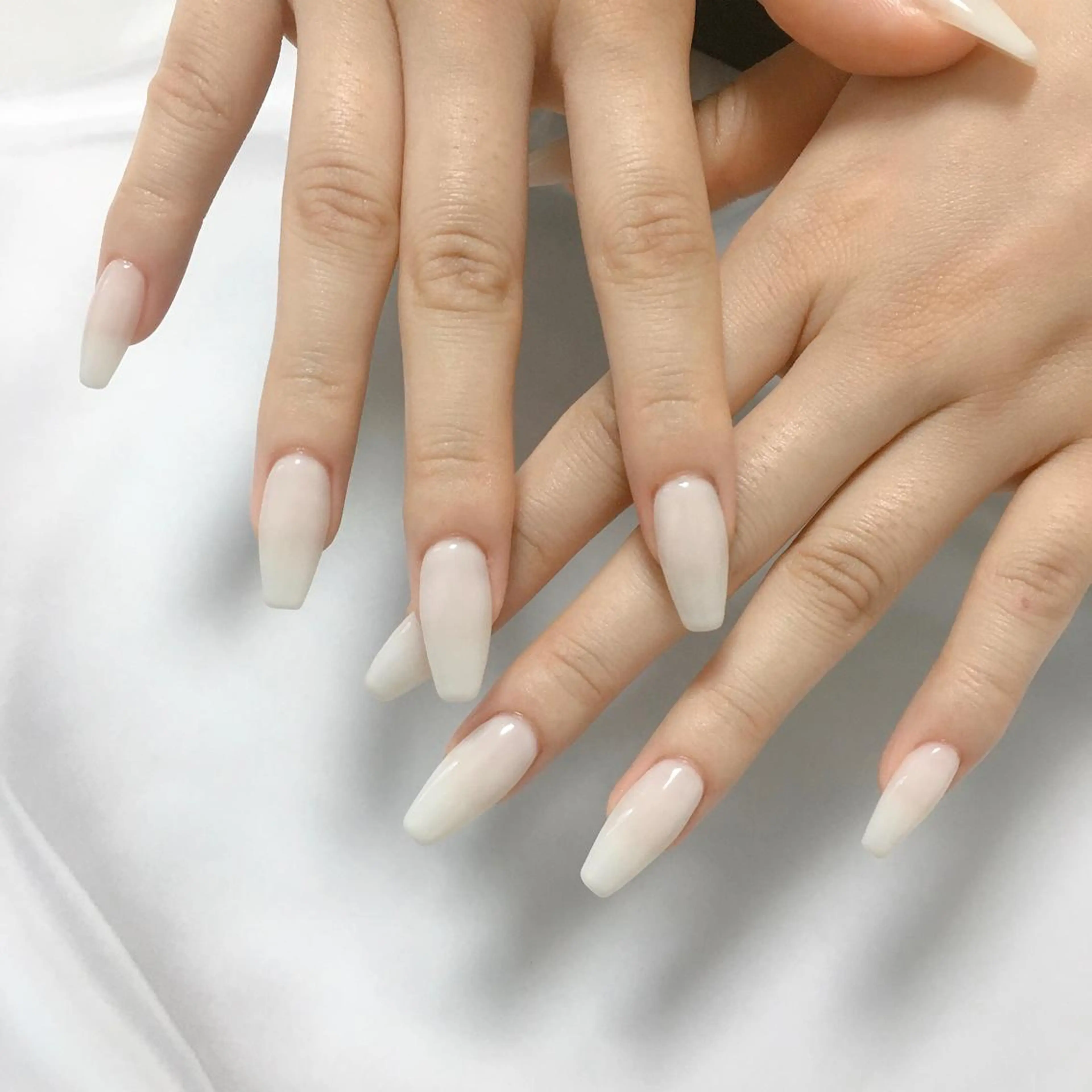 ネイル ワンカラーネイル スカルプネイル ホワイト ハンドネイル nailsalon Asryのネイルデザイン