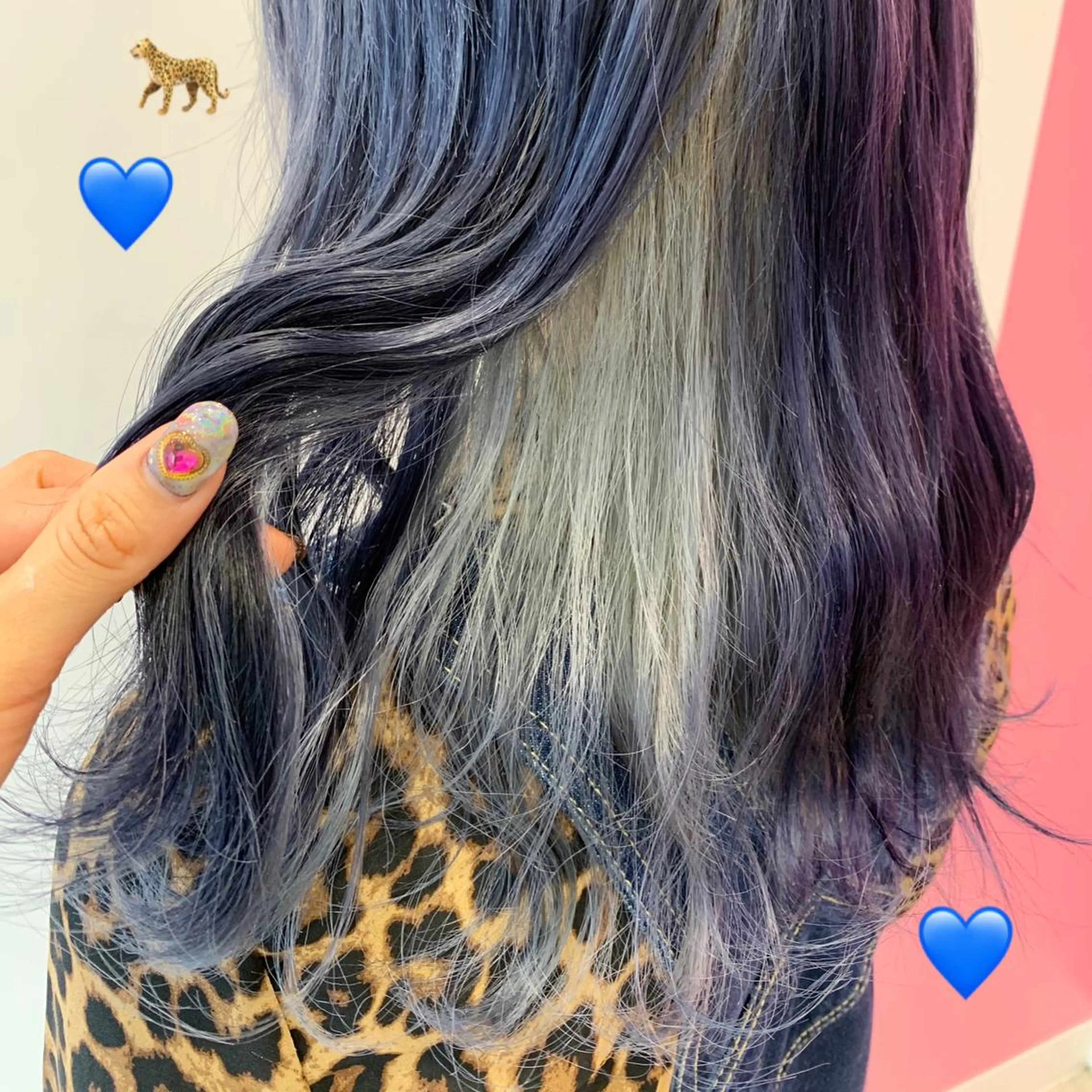 セミロング カラー ヘアアレンジ ブリーチ ネイビーカラー ヘアカラー トリートメント EMANON新宿東口所属・新宿駅近♡ ♡個室♡三都季🌜のヘアスタイル