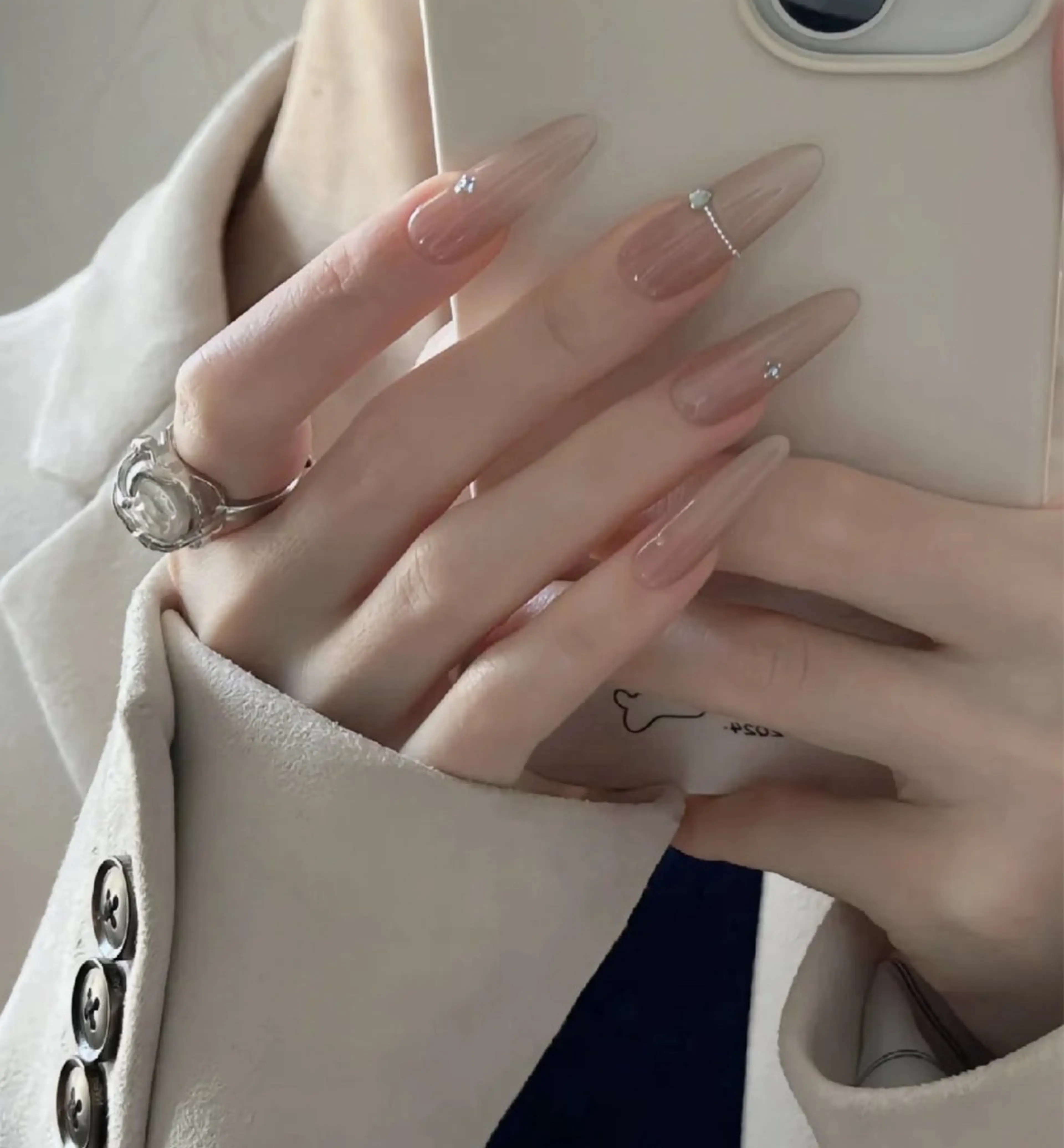 ネイル ハンドネイル iNEKO所属・Lee Leeのネイルデザイン