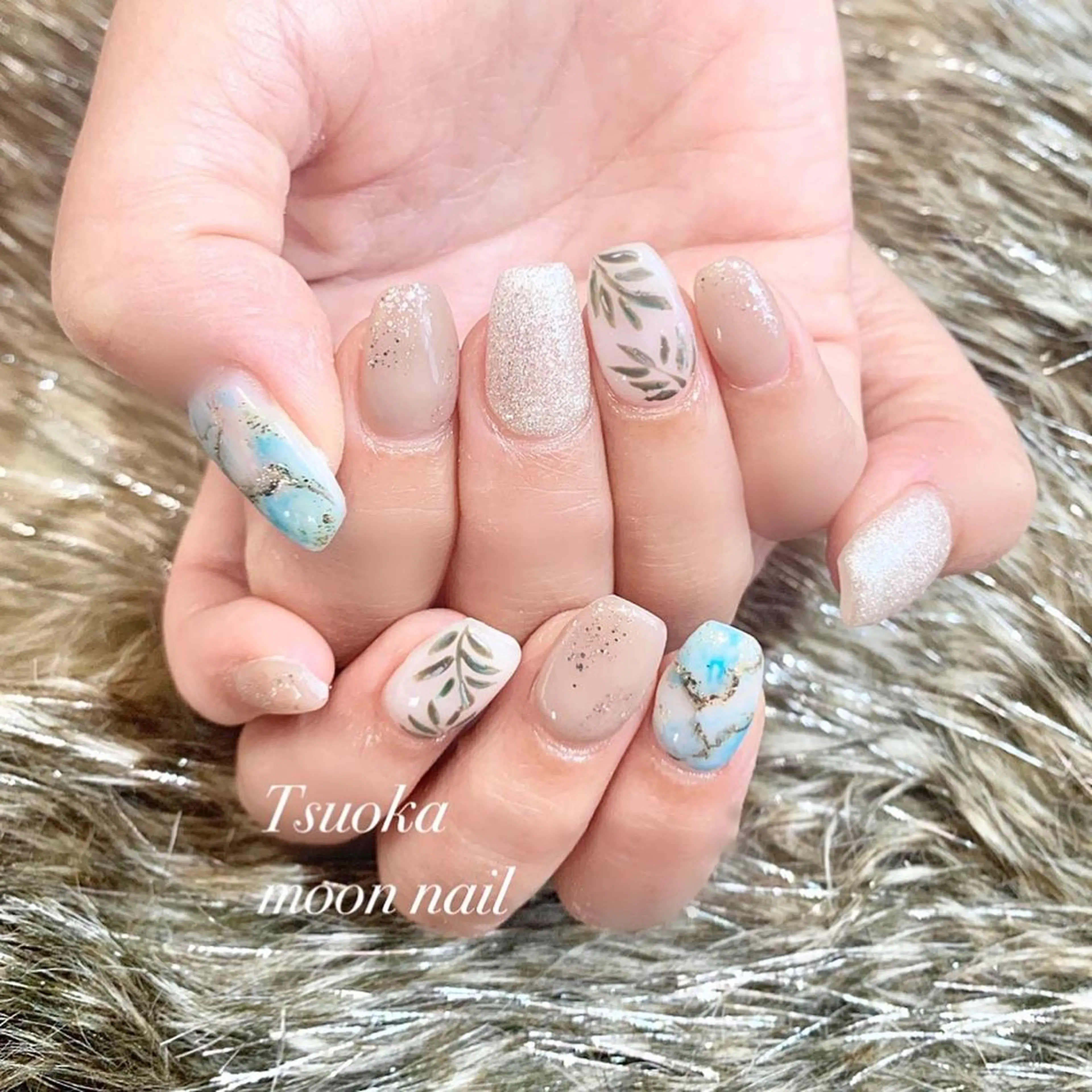 ネイル ハンドネイル ハンドケア 🌙都岡 ムーンネイルのネイルデザイン