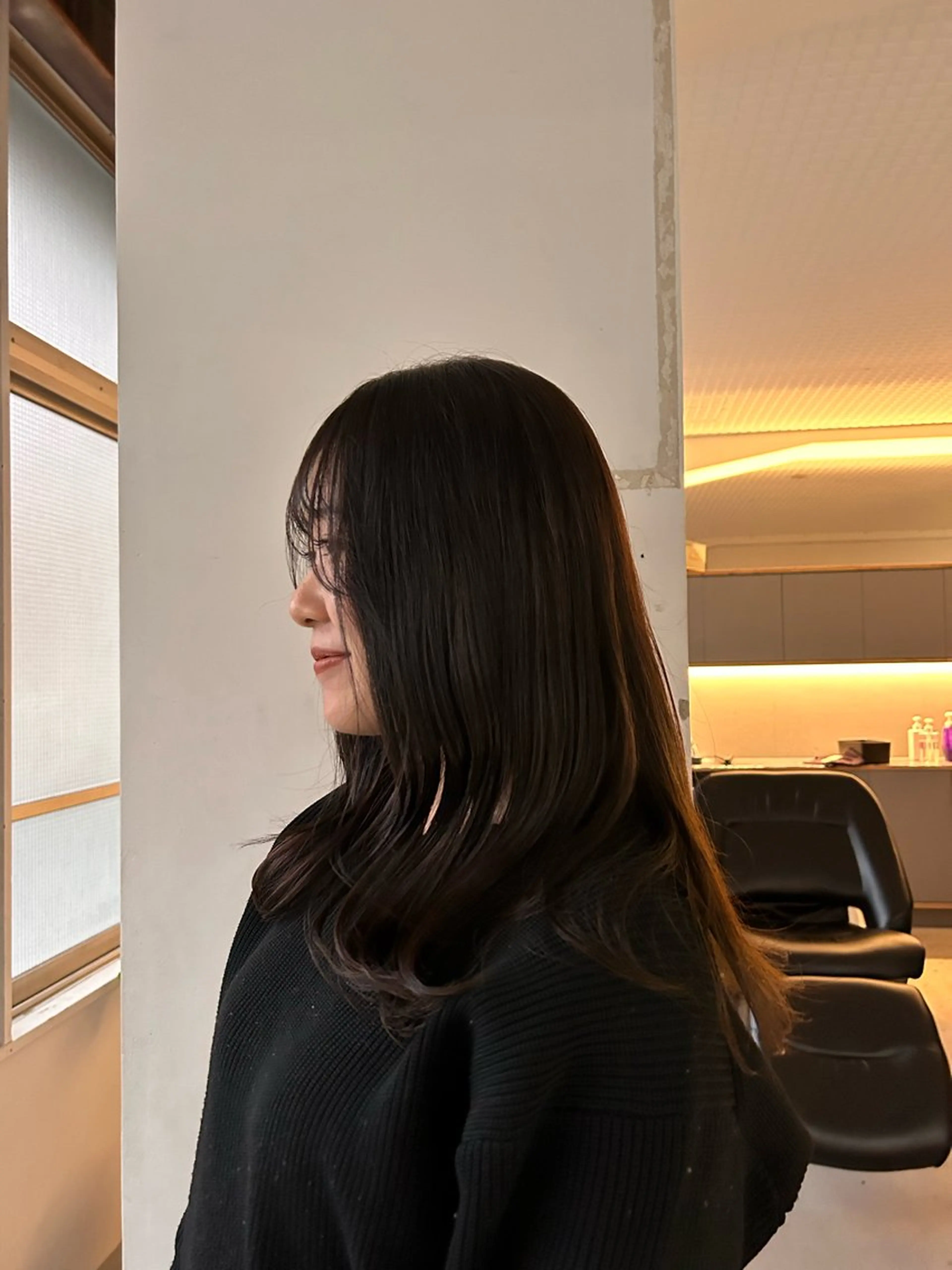 ロング アッシュ ヘアカラー 玉置 七海のヘアスタイル