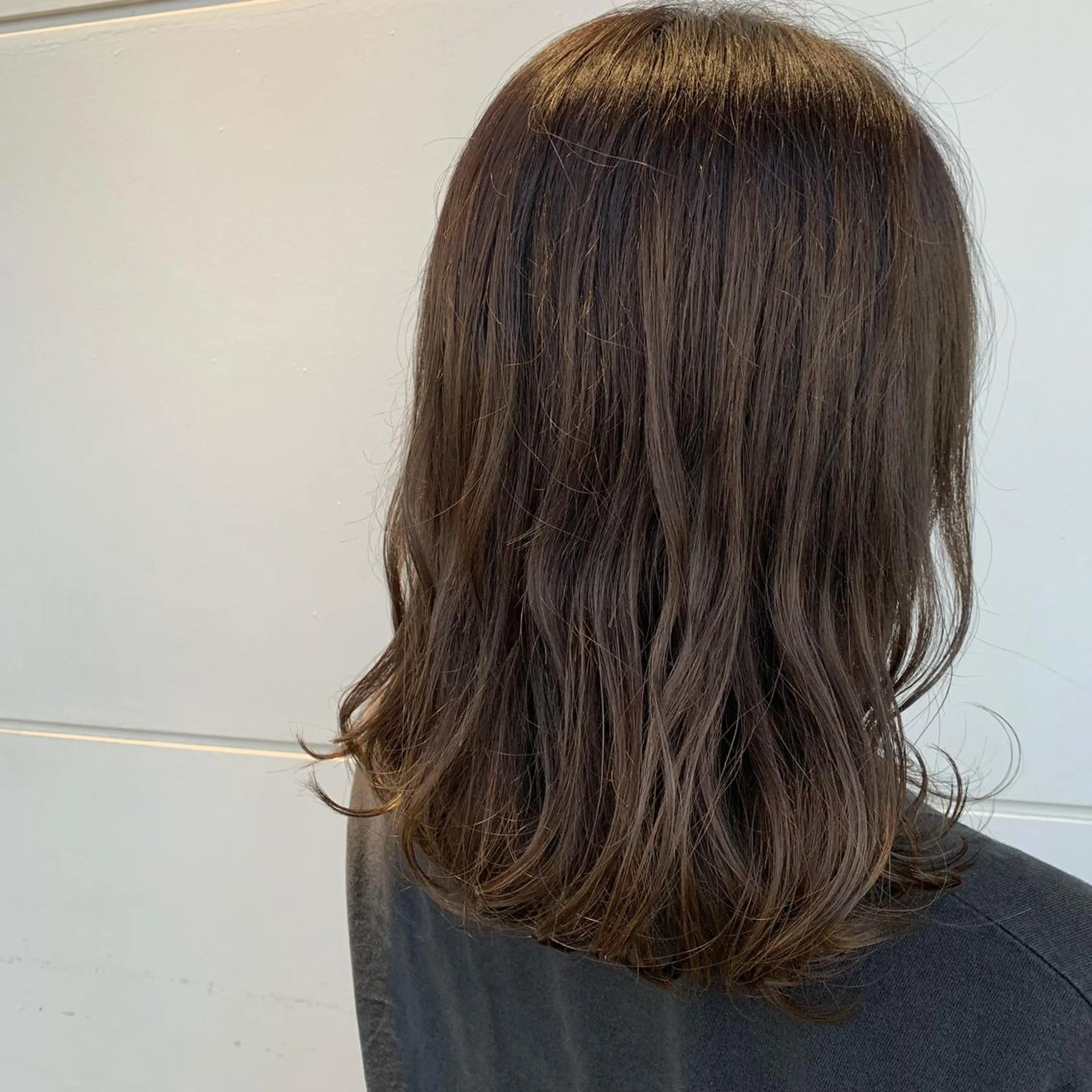 セミロング カラー ヘアカラー トリートメント RINA🧤 デザインとボブのヘアスタイル