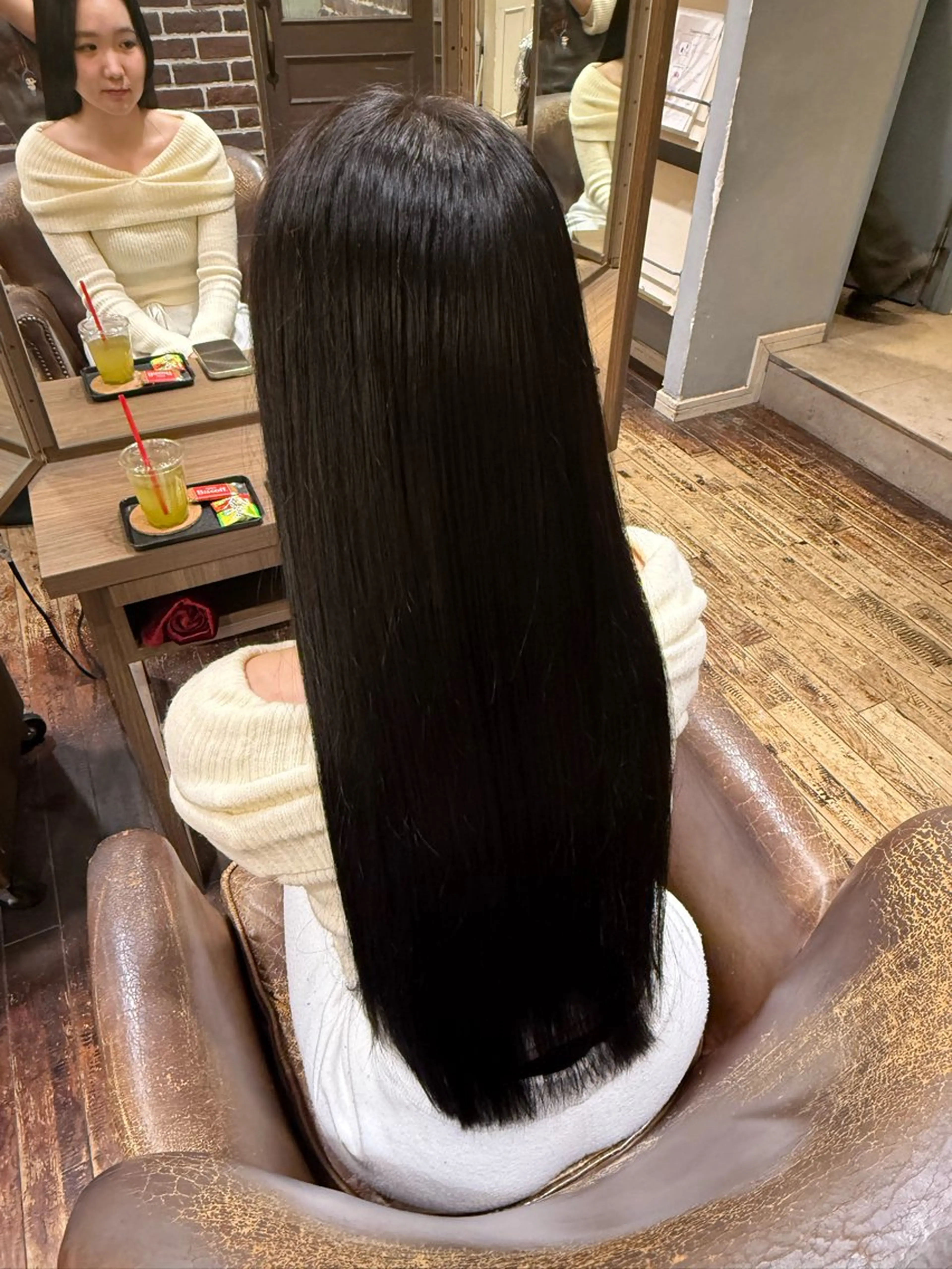 ロング サナ/大阪/茶屋町 /韓国風ハイトーンのヘアスタイル