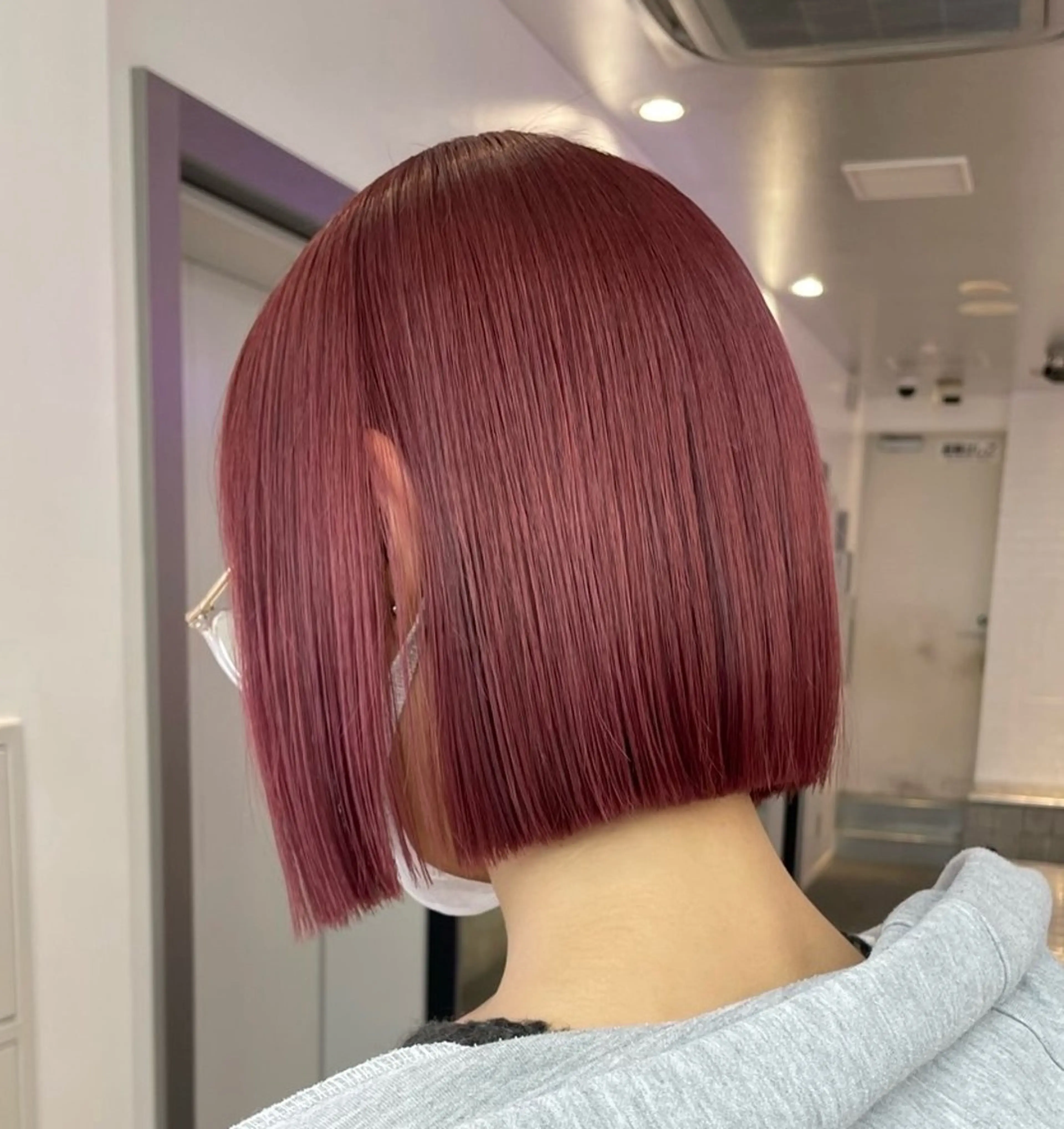 ミディアム カラー レッドカラー 透明感/血色カラー/ 似合せレイヤー/ゆいのヘアスタイル