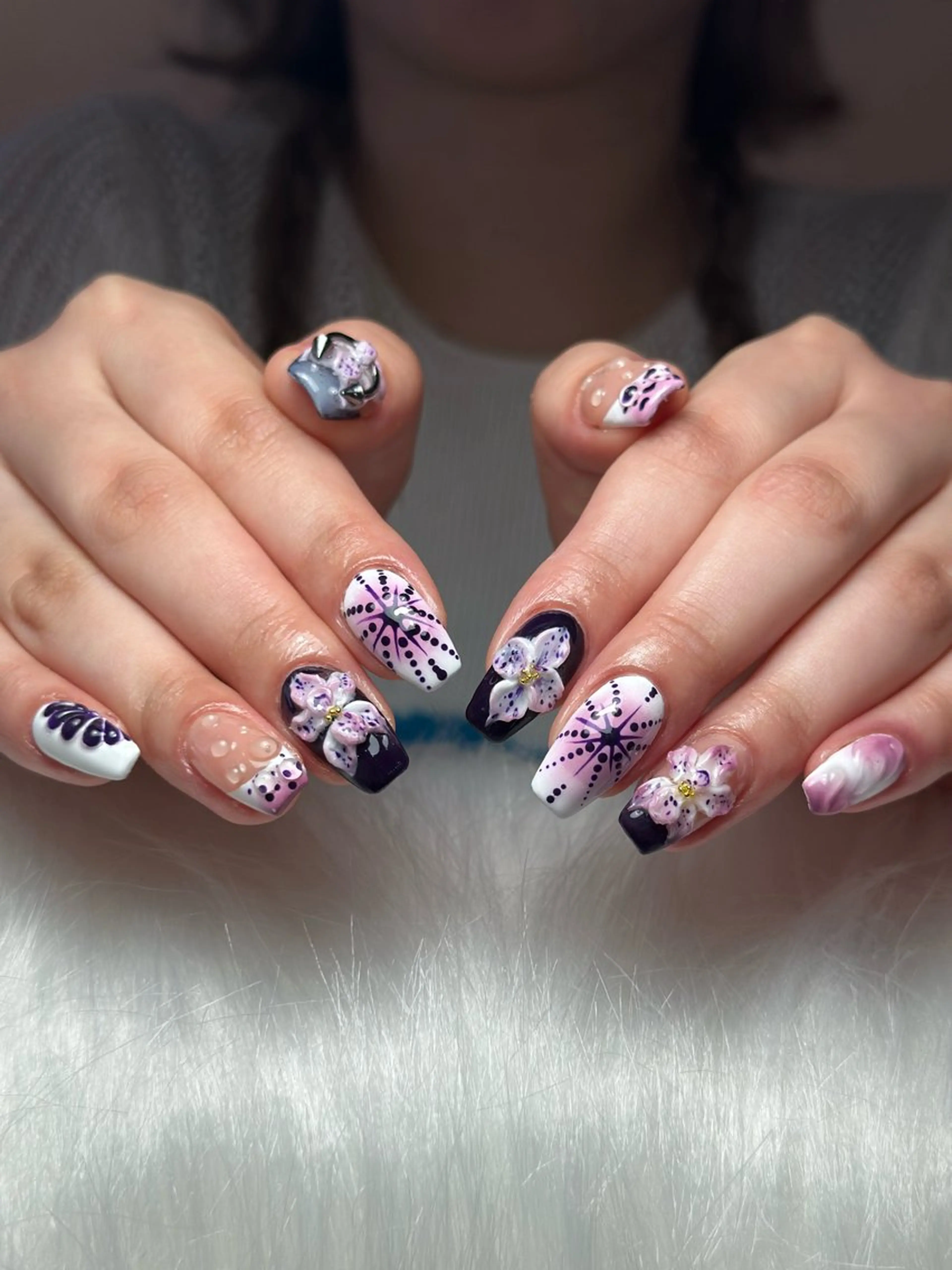 ネイル フレンチネイル グラデーション 韓国ネイル マグネットネイル シンプルネイル ハンドネイル CoMo Nail Studio所属・CoMo Nailのネイルデザイン