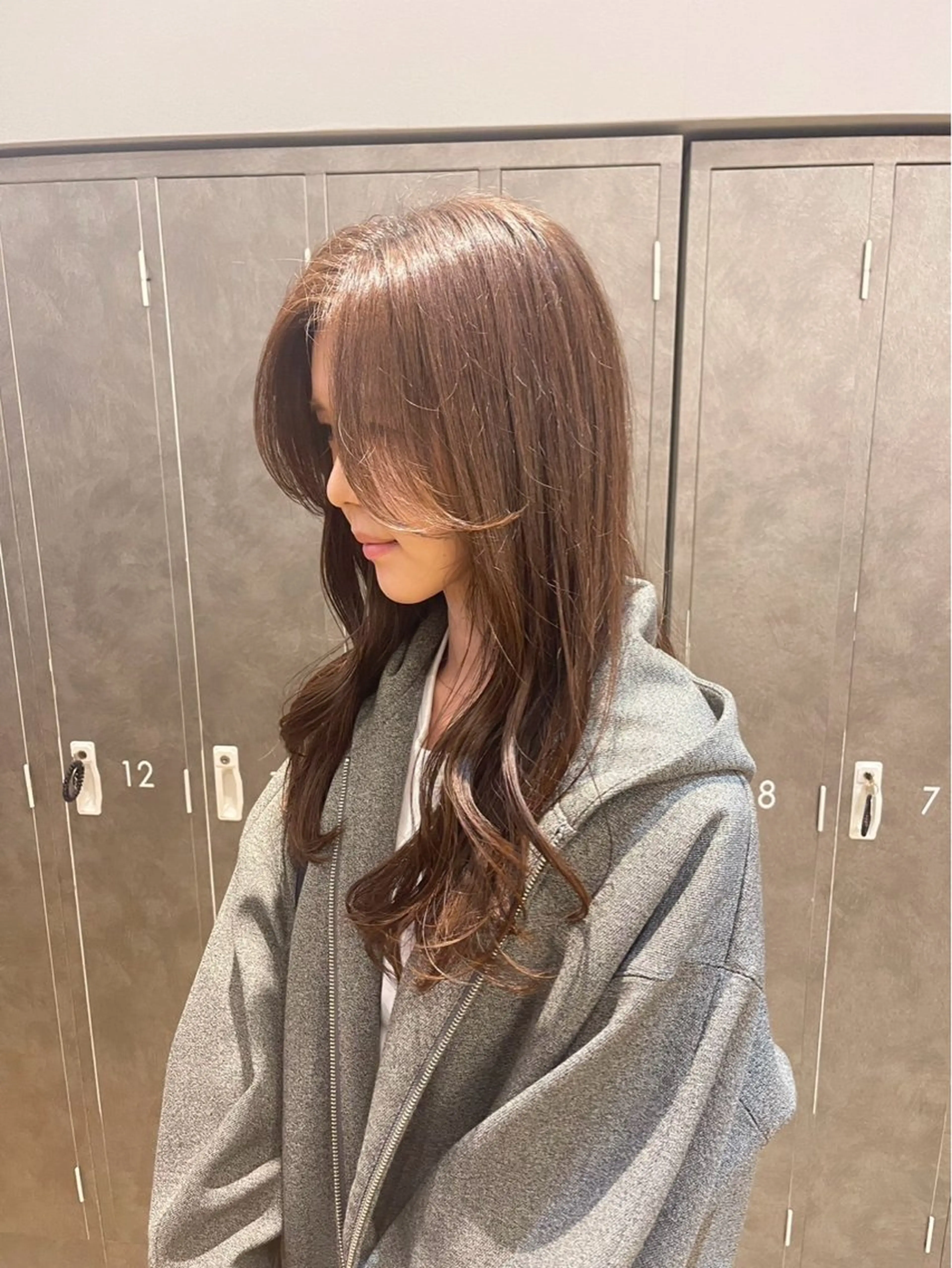 ロング 片山 朝陽のヘアスタイル
