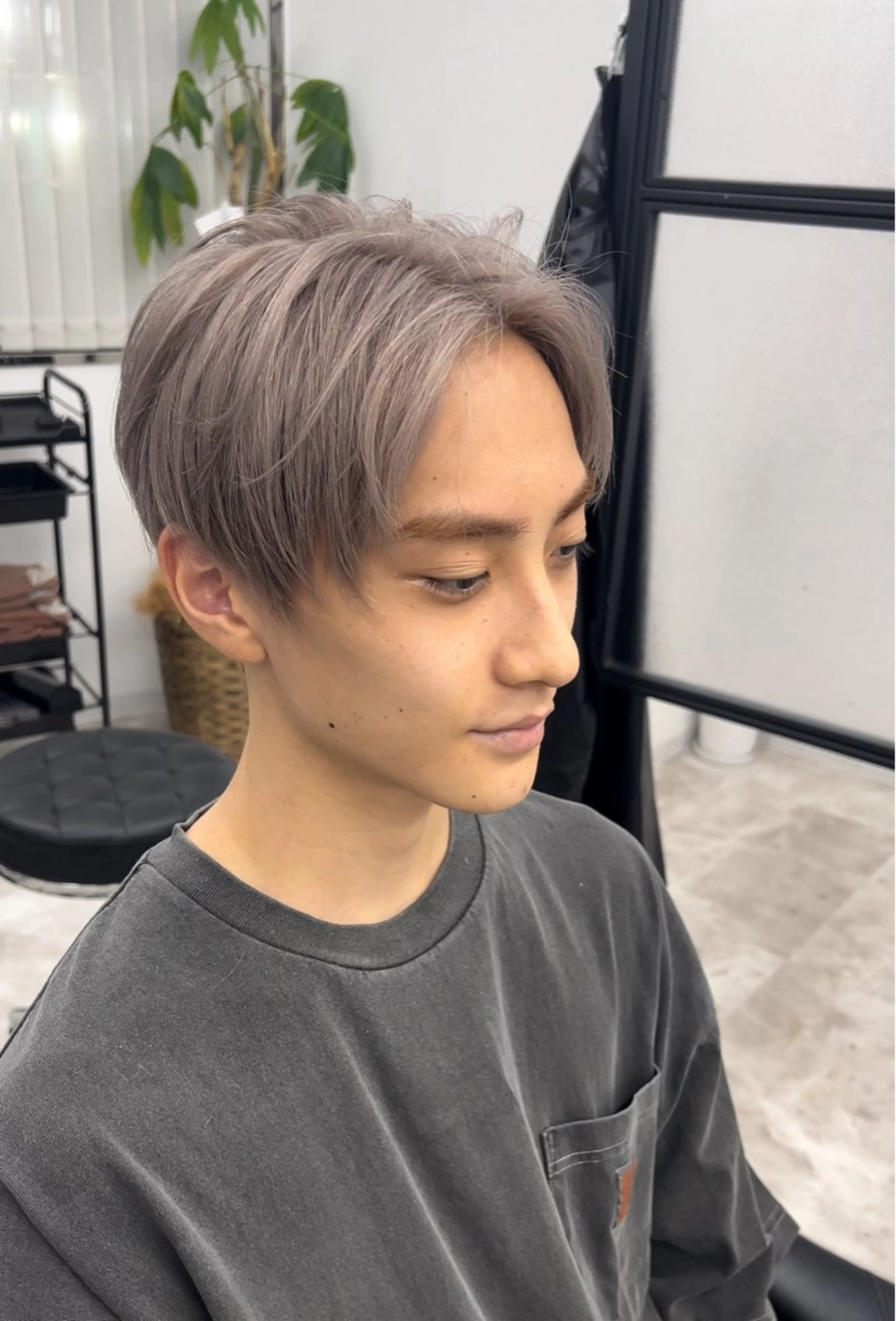ショート カラー ヘアカラー トリートメント 宇野 堅太 本気で 悩む方へ✨のヘアスタイル