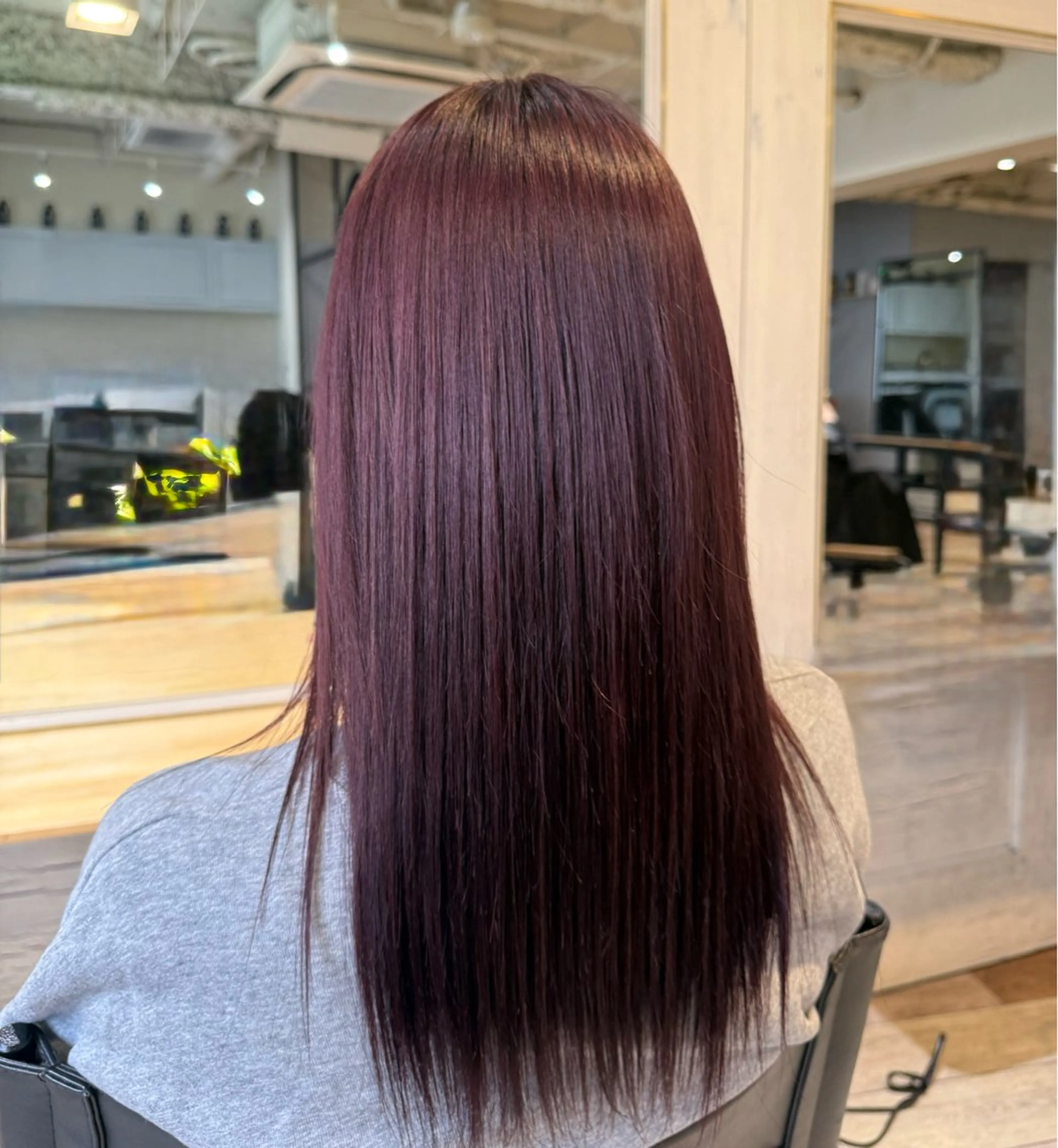 ミディアム カラー ブリーチ ケアブリーチ カシス ハイトーンカラー ピンクカラー ヘアカラー トリートメント メンズカット/パーマ 艶カラーTAIGA︎のヘアスタイル