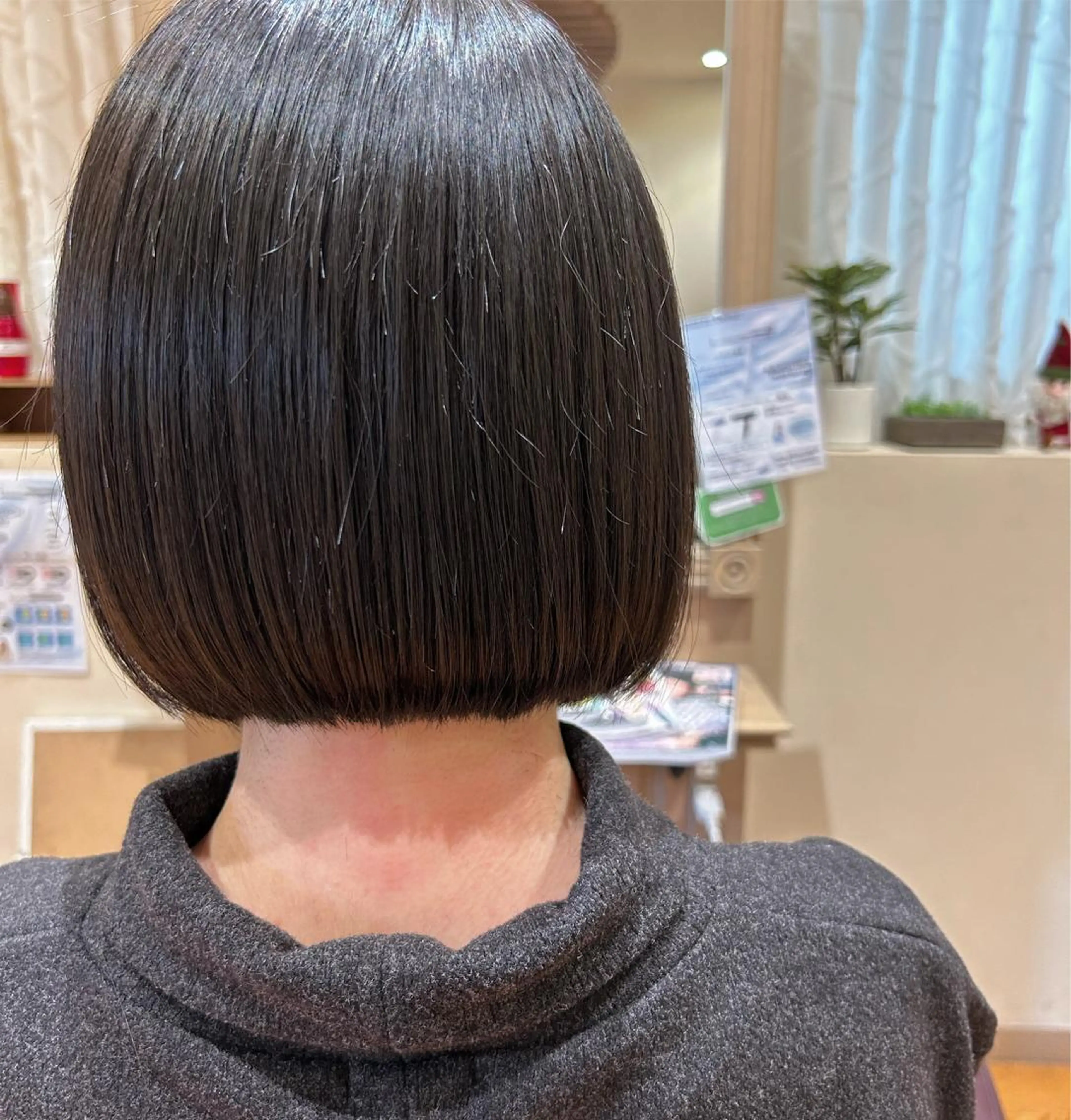 ミディアム ボブ 津田 七美希のヘアスタイル