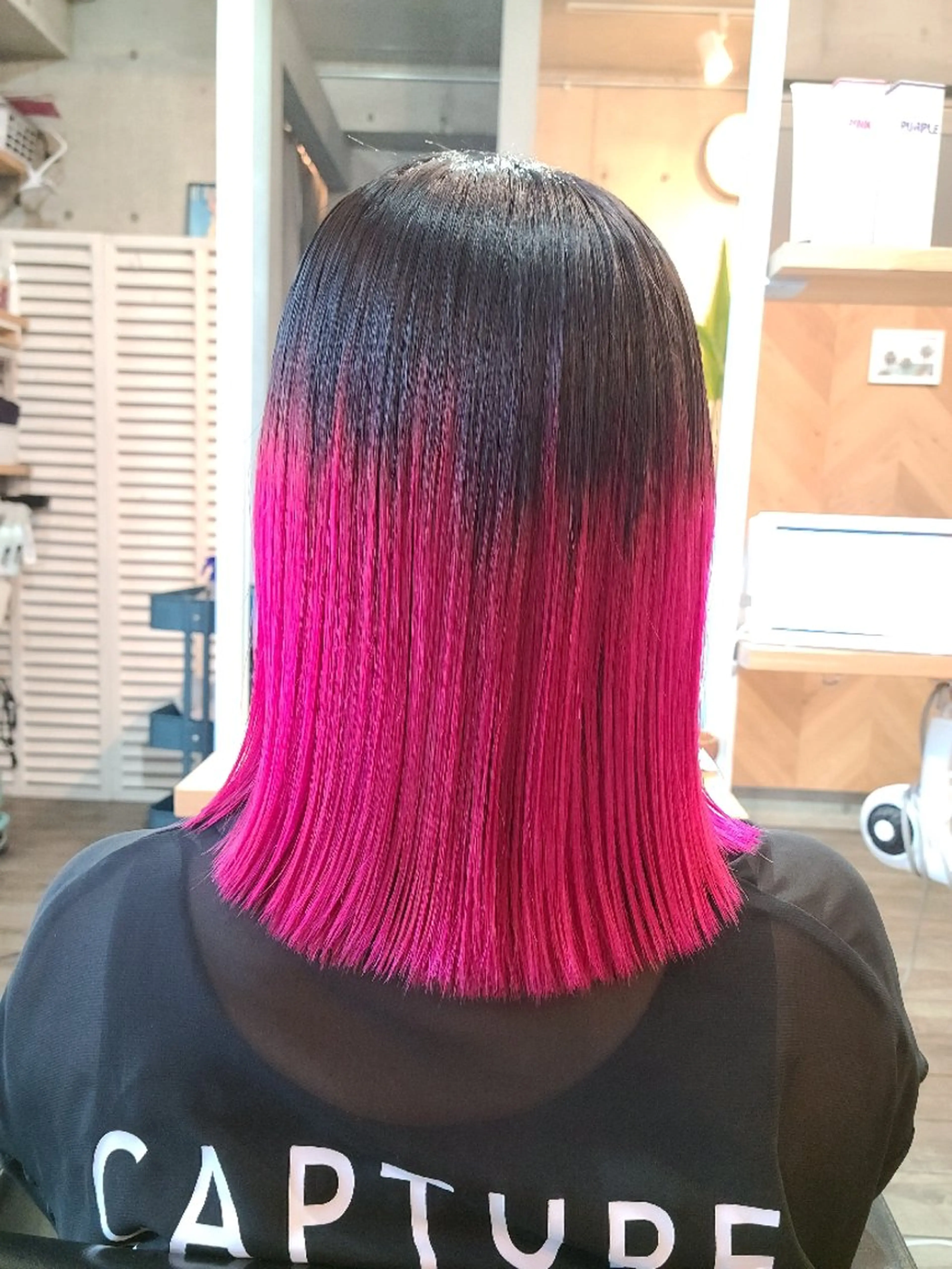 カラー セミロング 石田 和奏のヘアスタイル