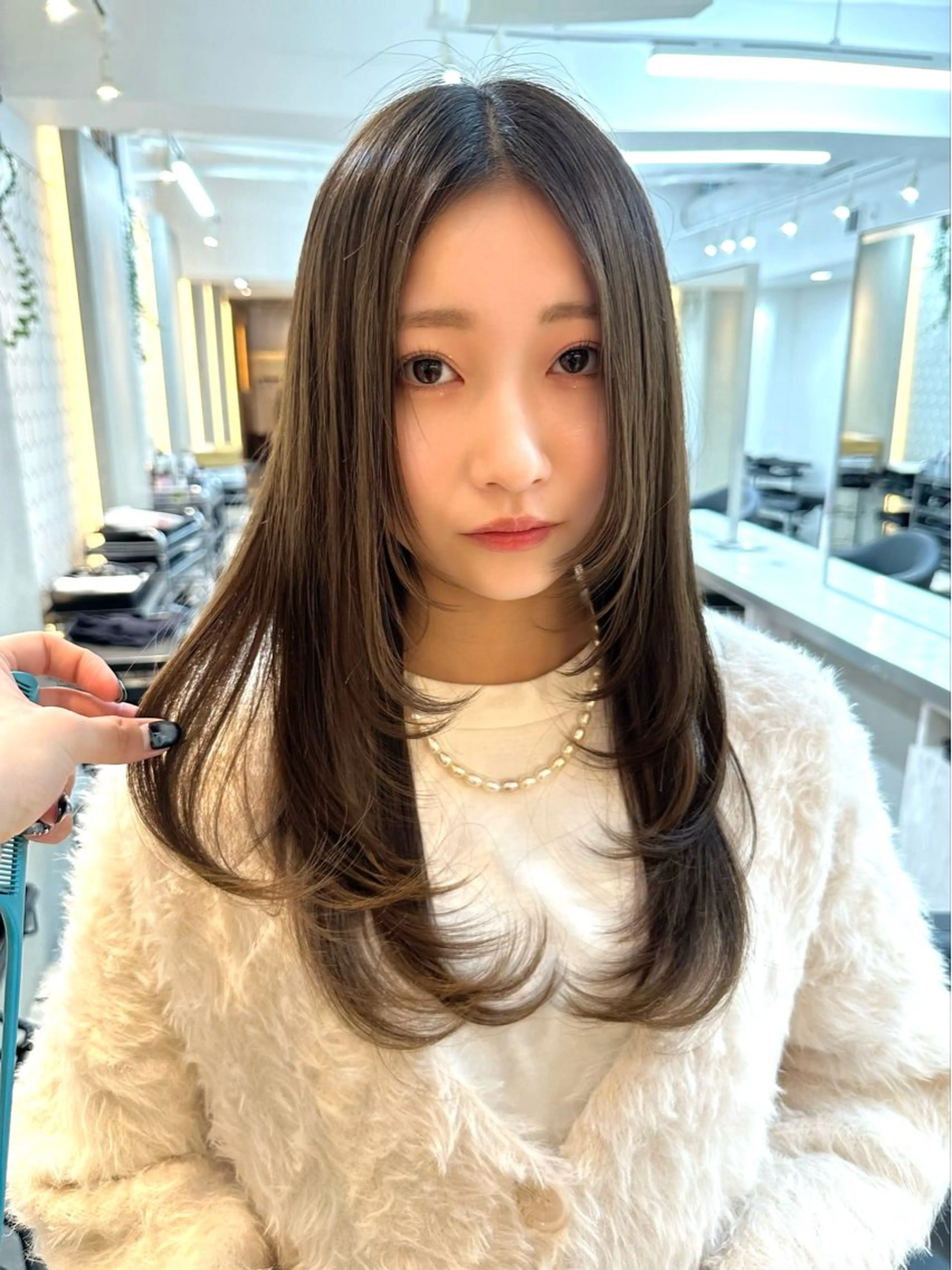 ロング カラー カット ヘアカラー トリートメント レイヤー 顔周り グレージュ/添田晃基のヘアスタイル