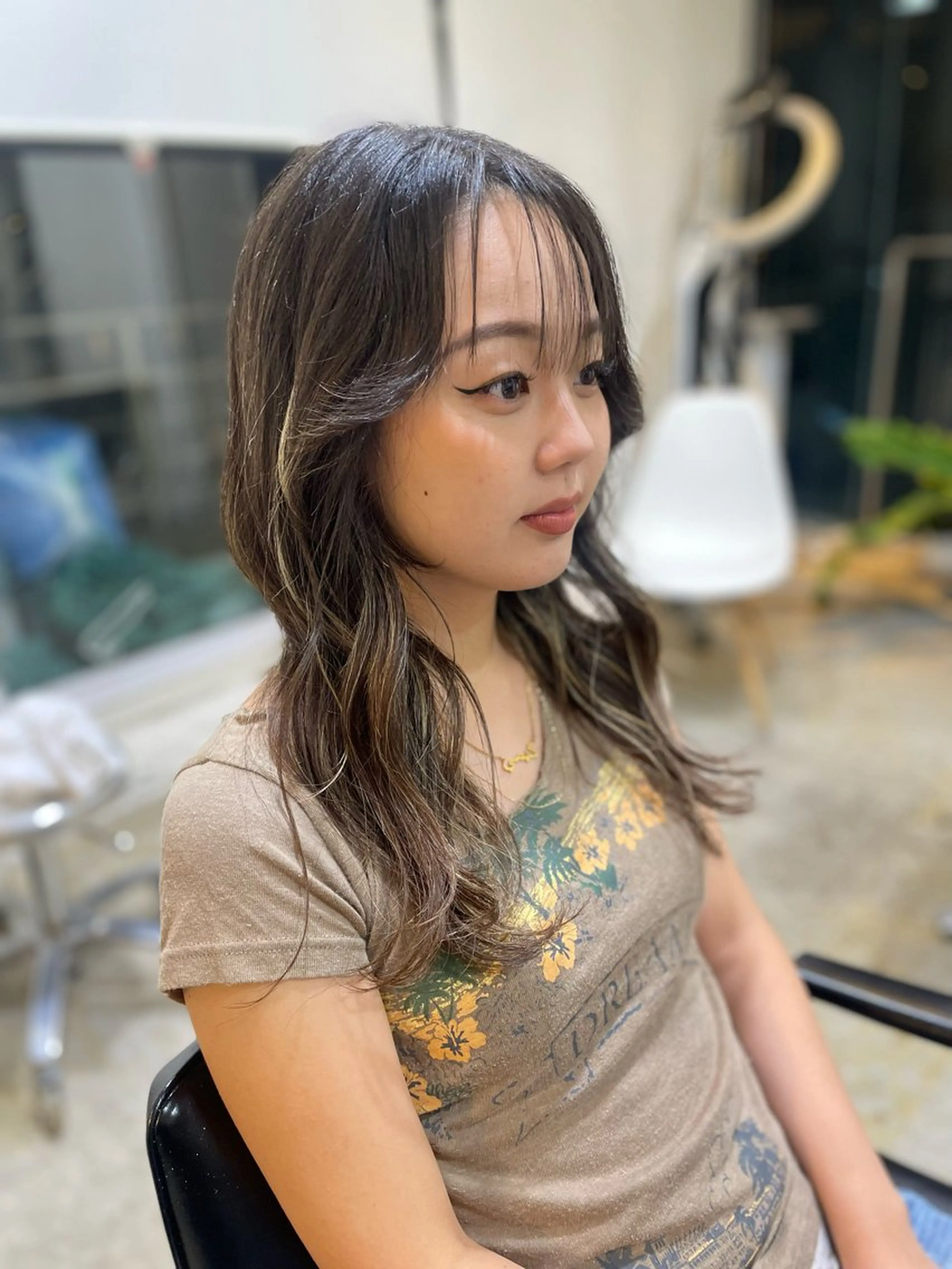 セミロング RIN/韓国ヘア レイヤーカットのヘアスタイル
