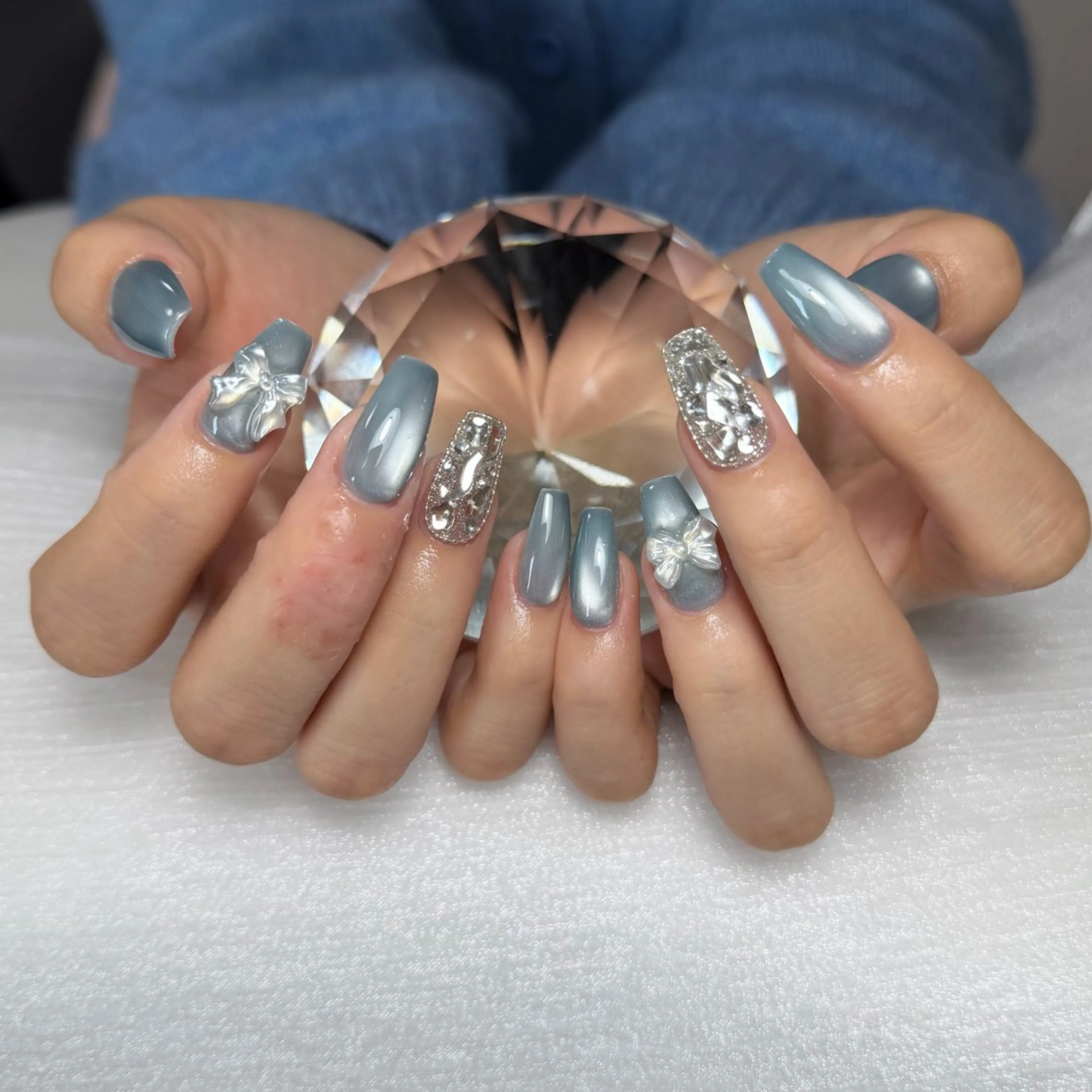 ネイル オーロラネイル フットネイル フレンチネイル ジェルネイル ガラスフレンチ ハンドネイル KITTY_NAILS所属・KITTY nailsのネイルデザイン