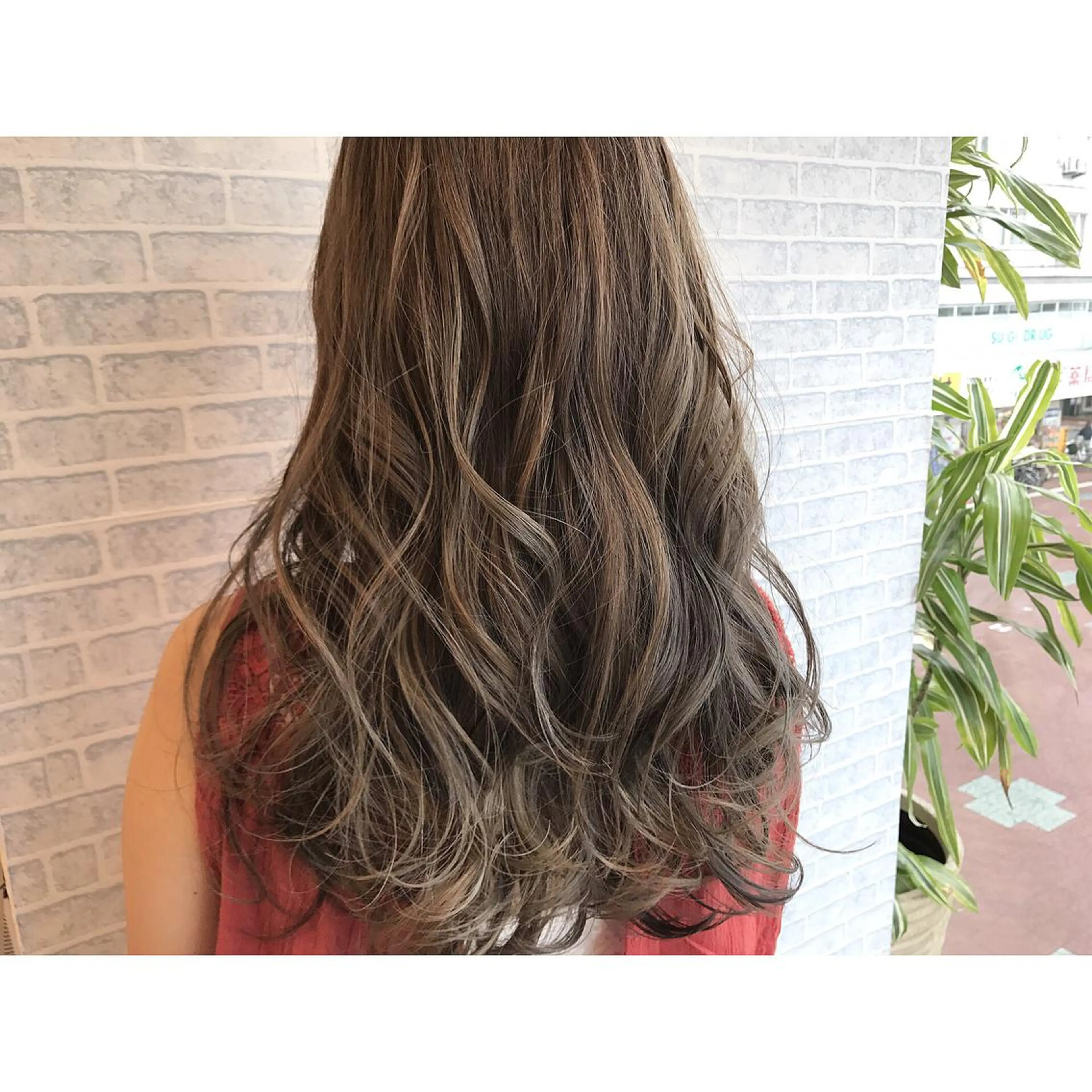 セミロング カラー ハイライトカラー ハイライト 荒木 拓也のヘアスタイル