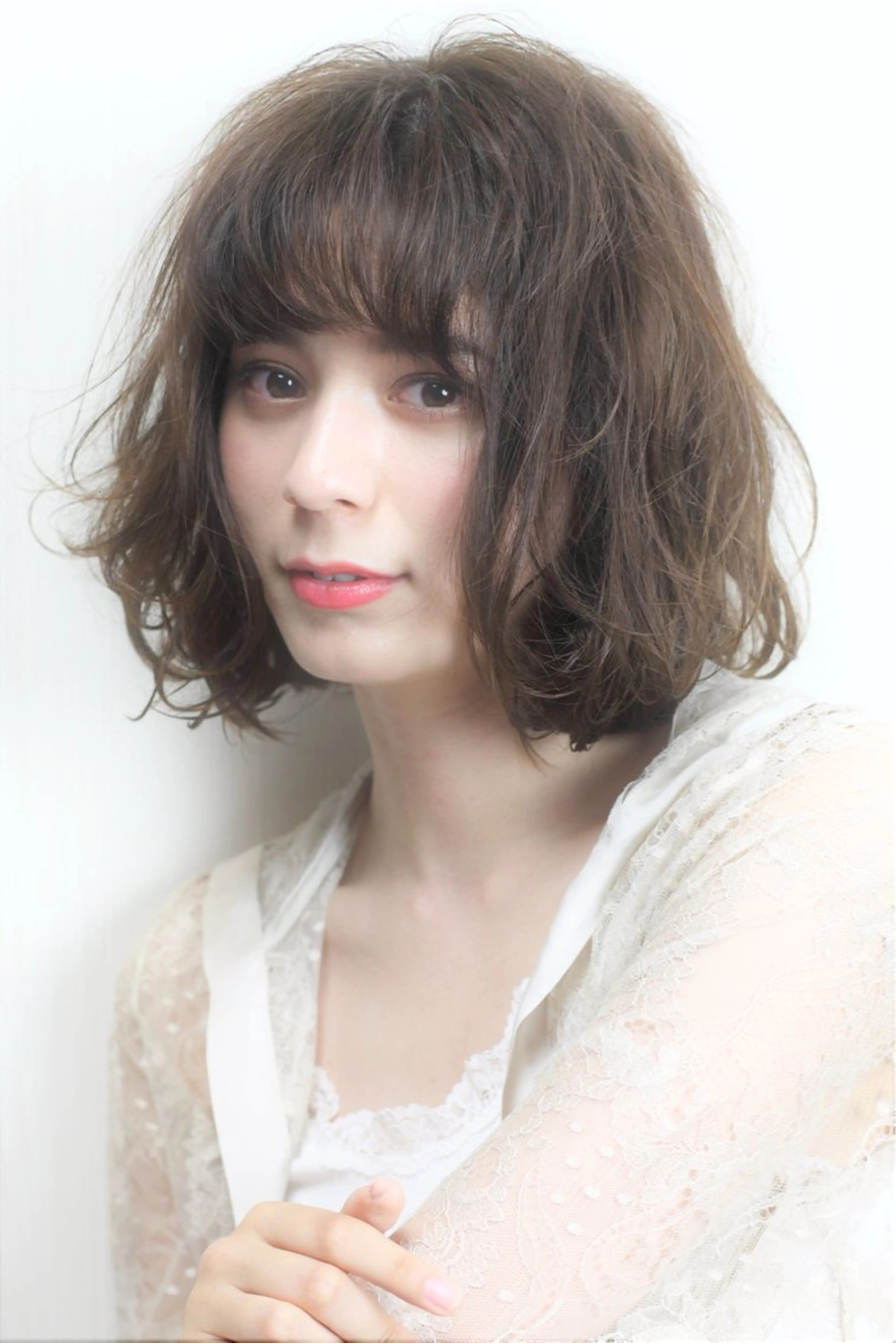 ミディアム カラー ハイライトカラー ハイライト 髪質改善 縮毛矯正 トリートメント ヘアカラー 山村 伸一のヘアスタイル
