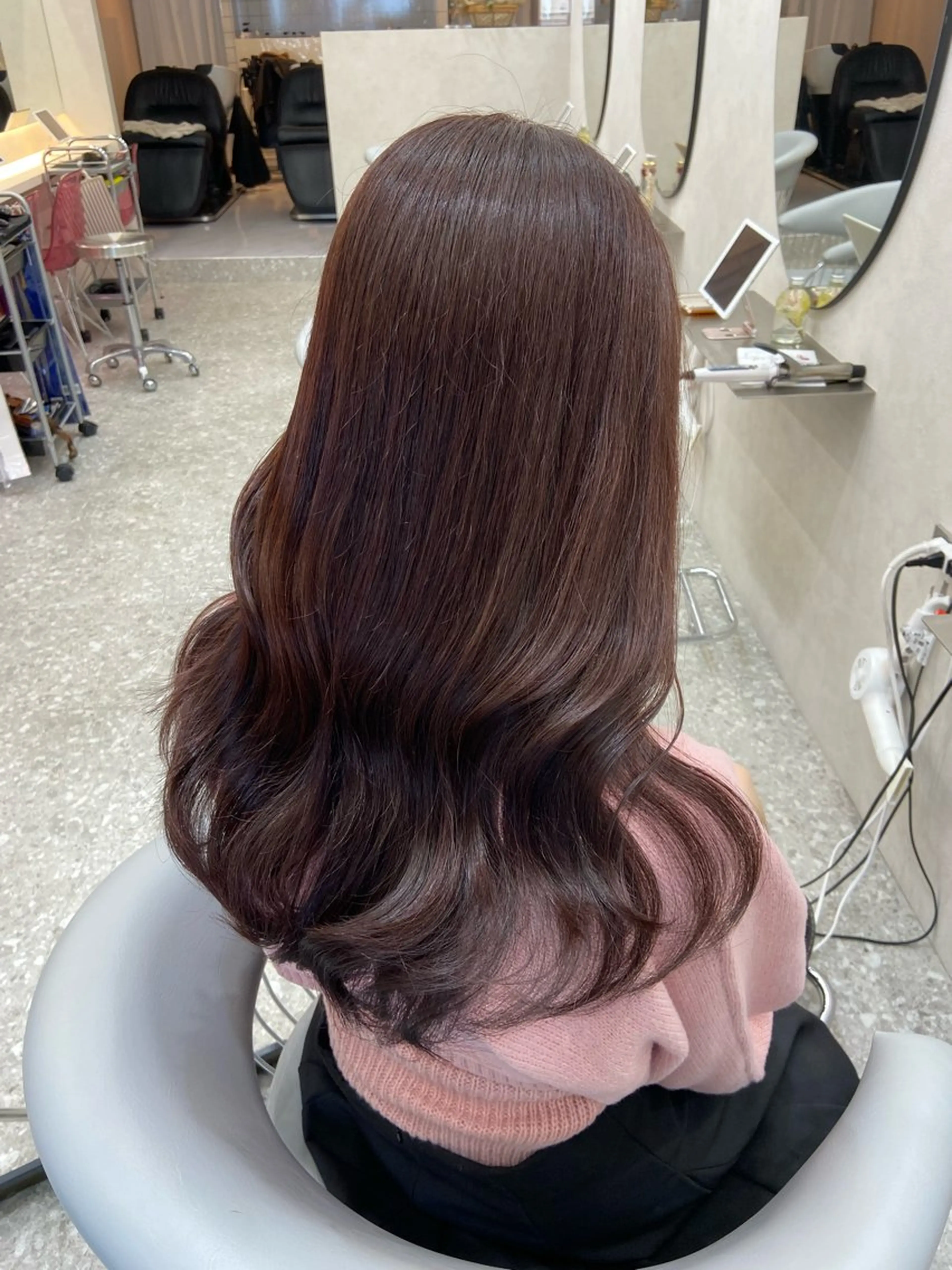 セミロング カラー ブリーチ ブラウンカラー チョコレートブラウン ブリーチなしカラー くびれヘア カット ヘアカラー トリートメント 新宿/韓国ヘア 中明度カラー/かやのヘアスタイル