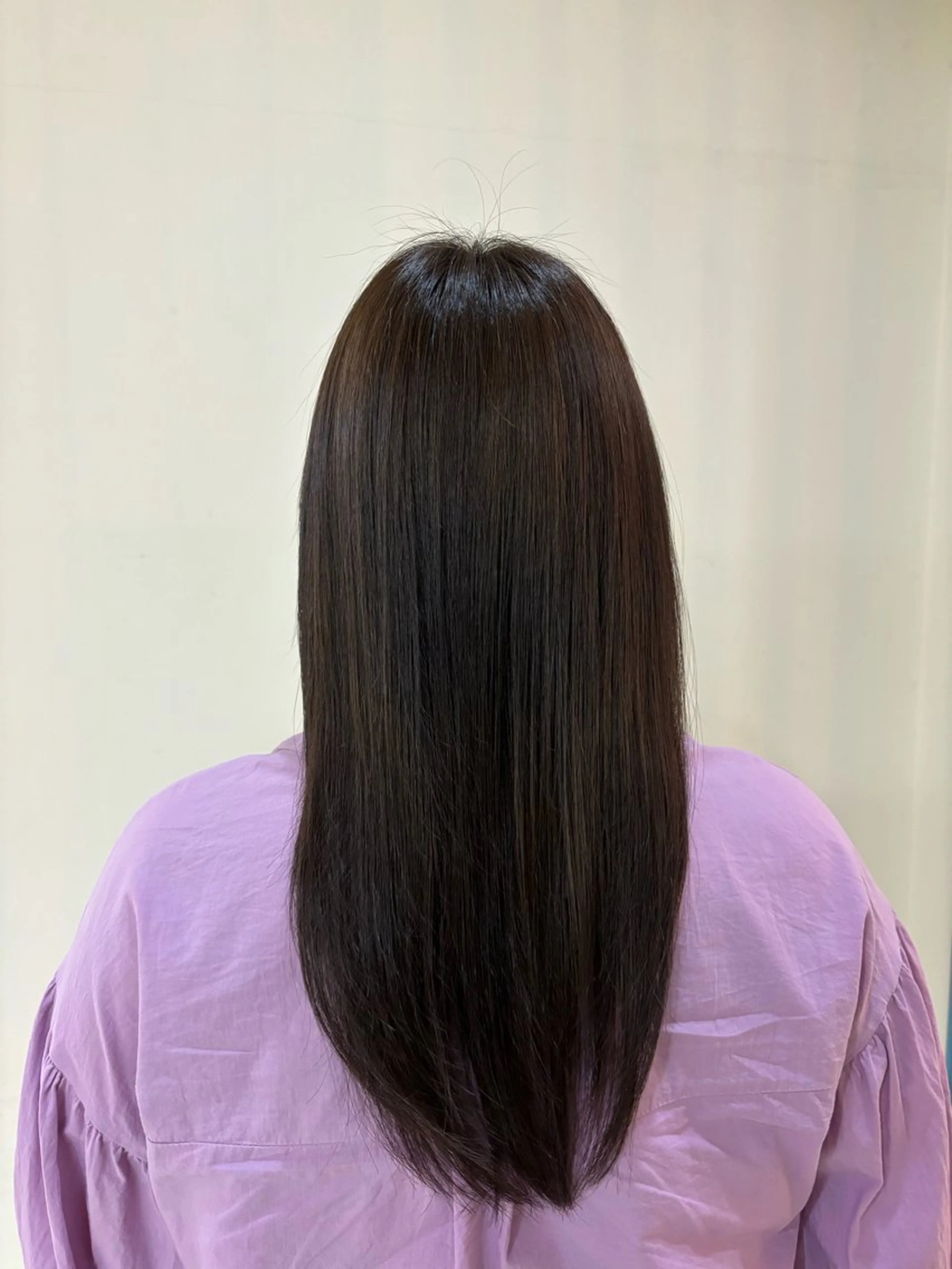 セミロング カラー 伊藤 杏奈のヘアスタイル