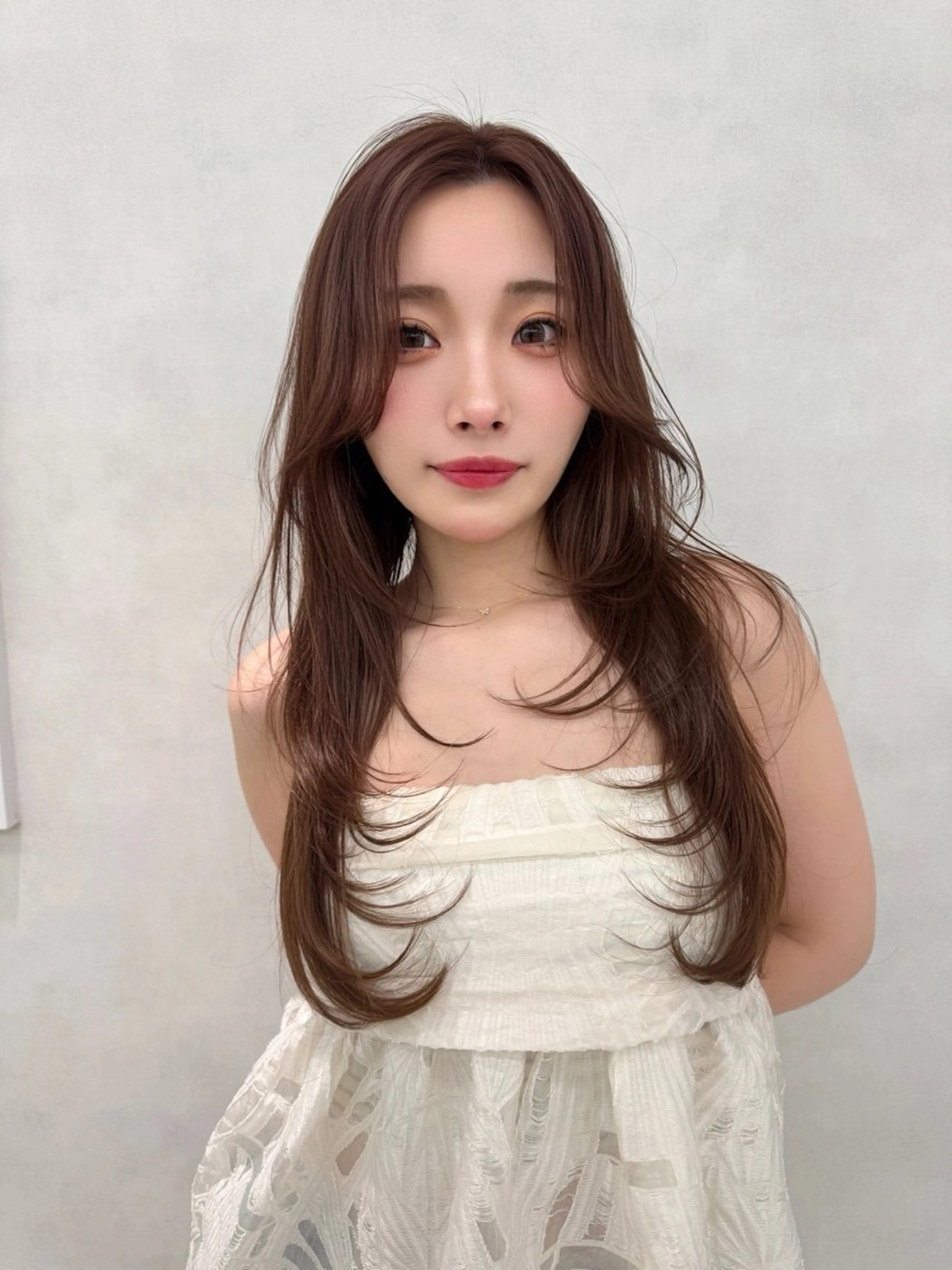 ロング 顔周りカット レイヤーカット 小顔カット カット ヘアカラー トリートメント 韓国風レイヤー/ 髪質改善/しんやのヘアスタイル