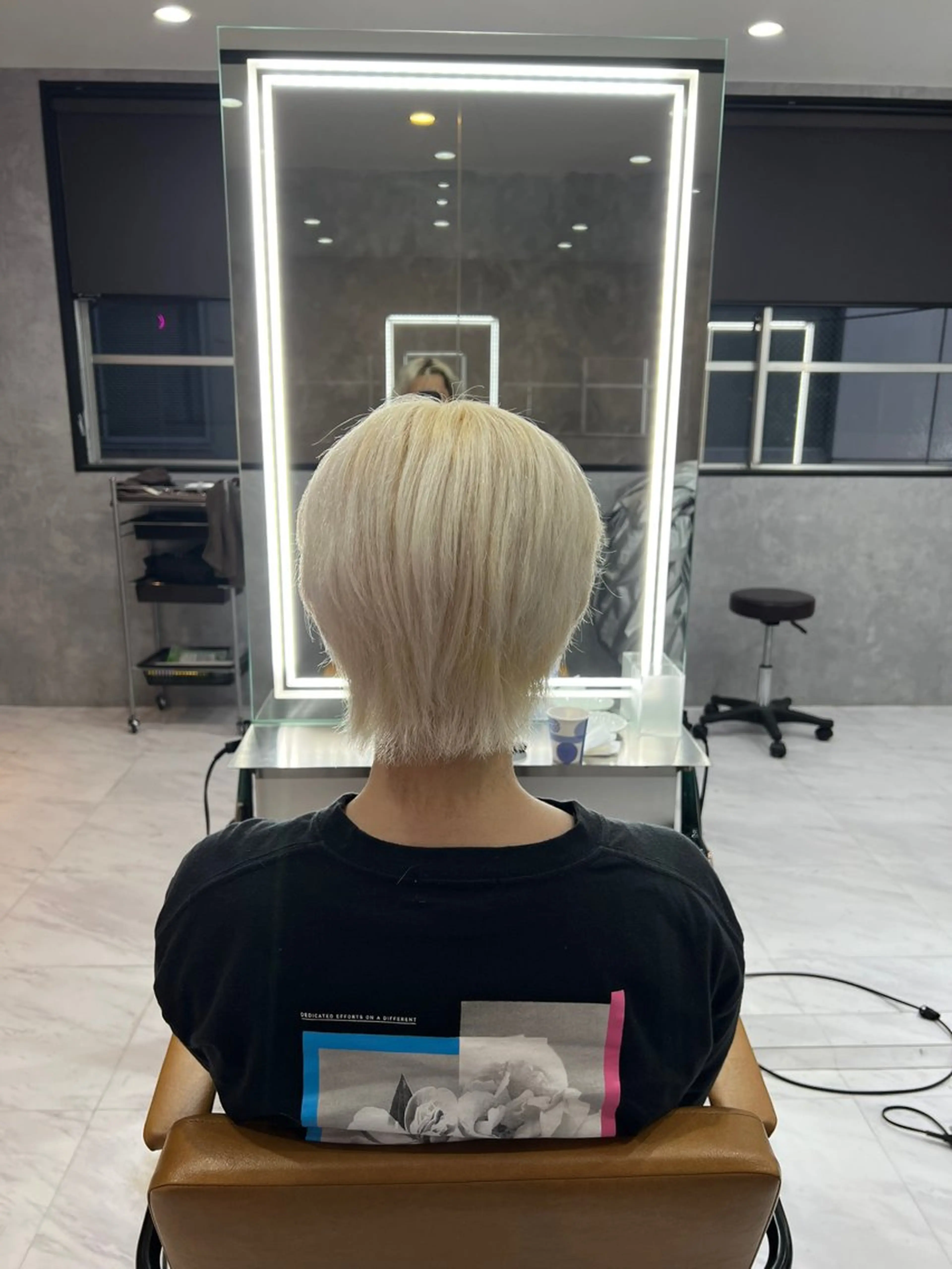 ショート カラー grow北千住店所属・ハイトーン✨最新髪質 改善👩ryuyaのヘアスタイル