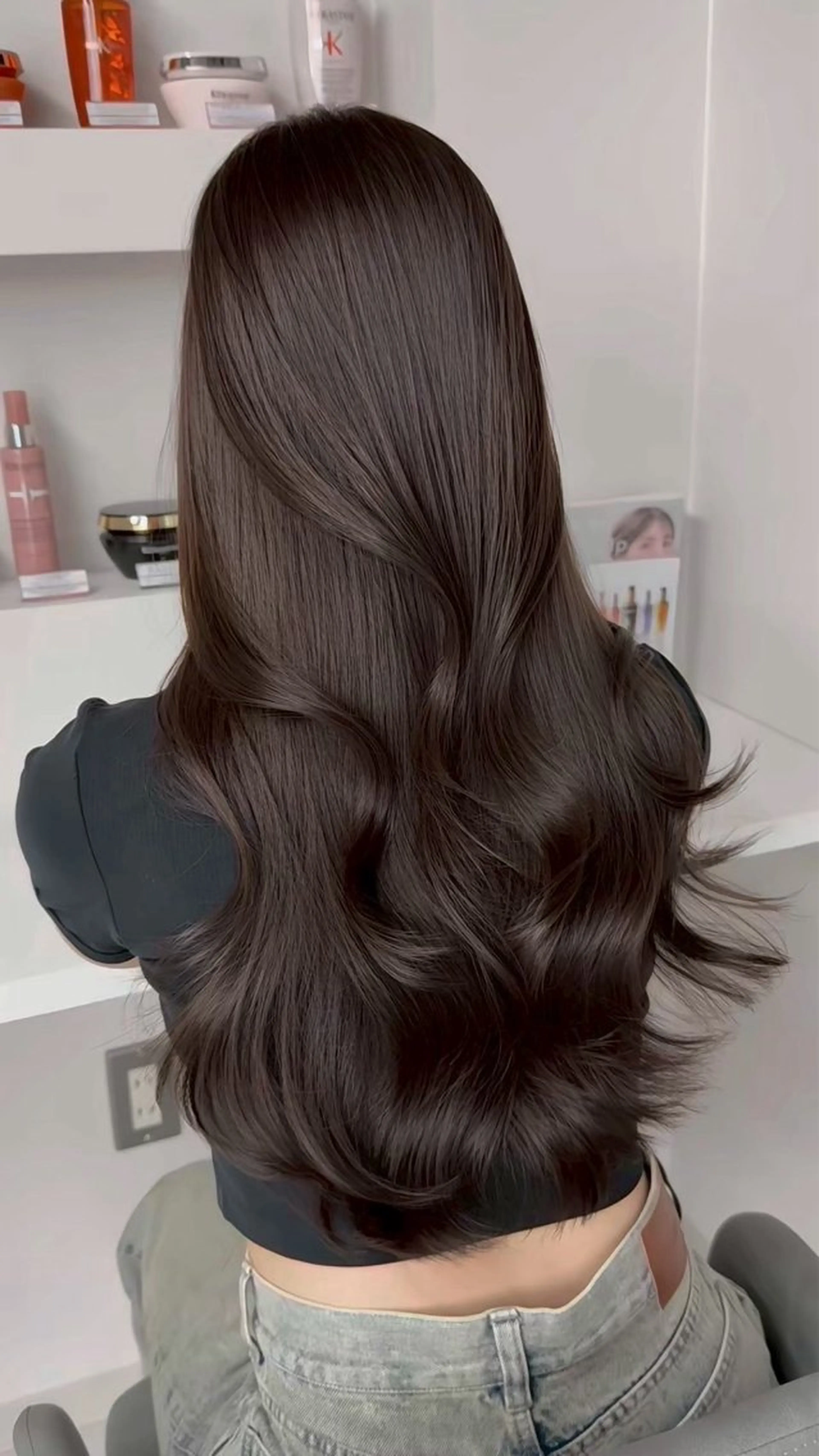 セミロング CYM【シィム】所属・モリシタ チョウのヘアスタイル