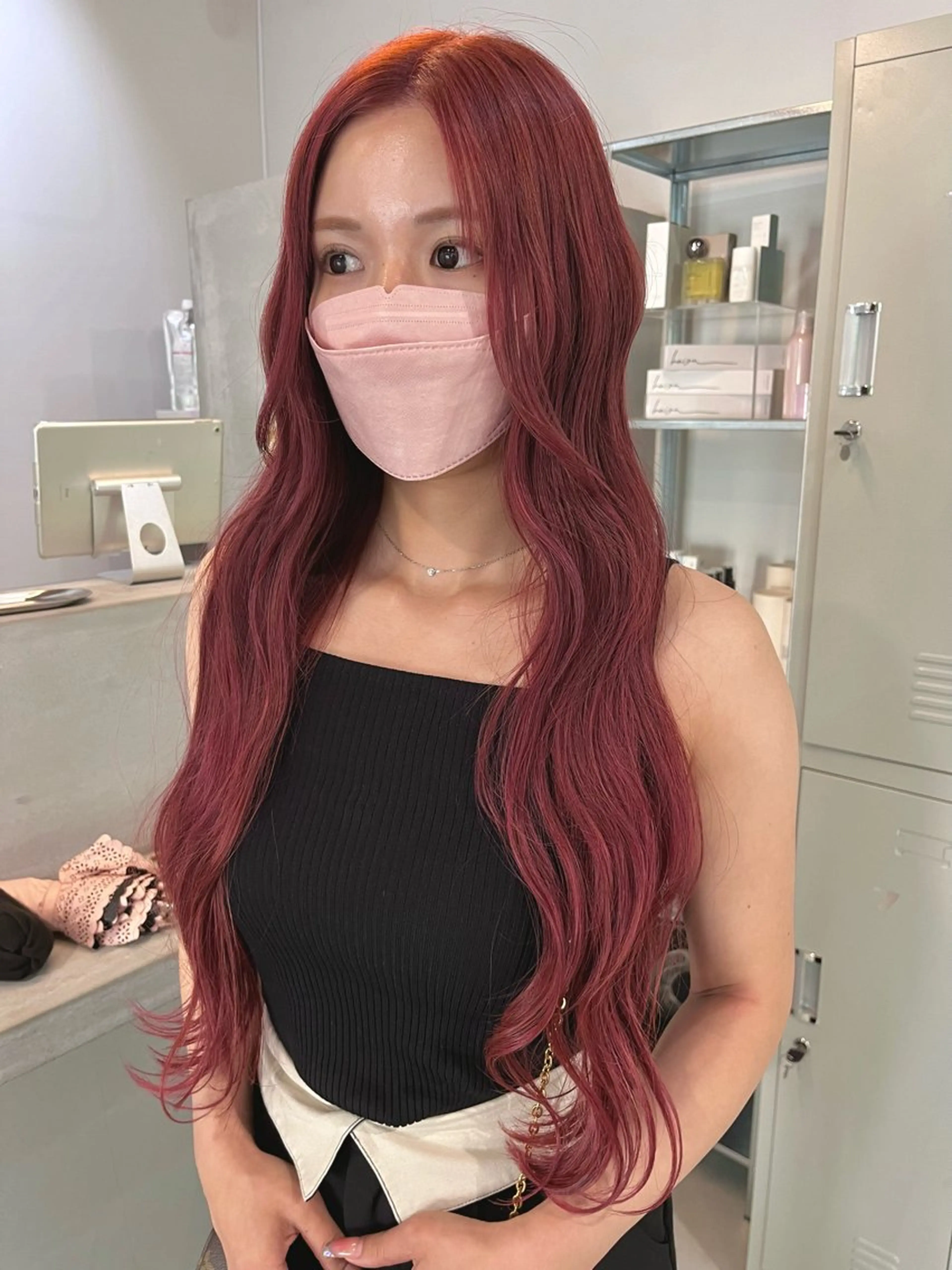 ロング カラー ブリーチ ダブルカラー ブリーチなしカラー ピンクカラー ヘアカラー トリートメント ブリーチなしカラー レイヤーカットのヘアスタイル