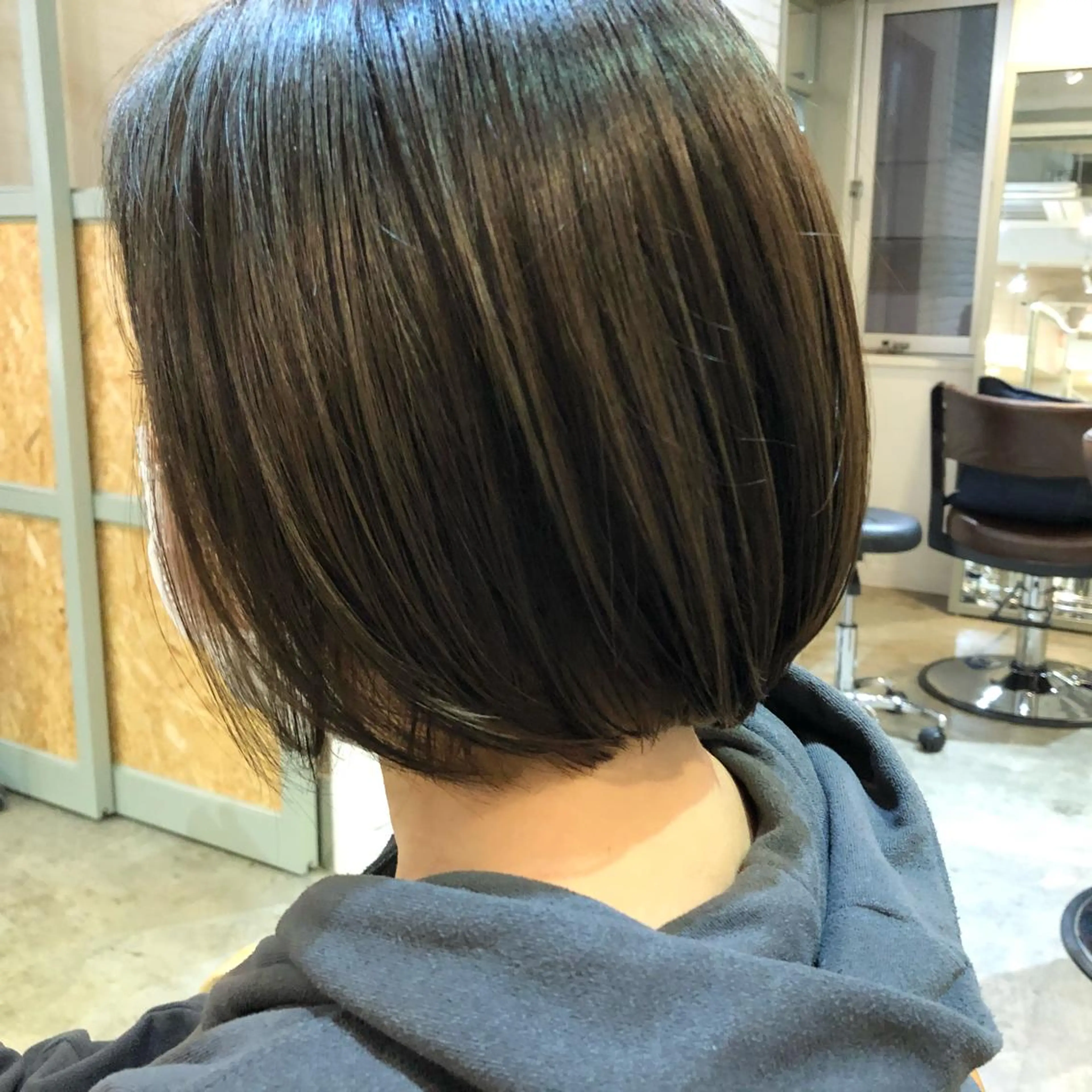 ショート ボブ カット トリートメント 江里 太介のヘアスタイル