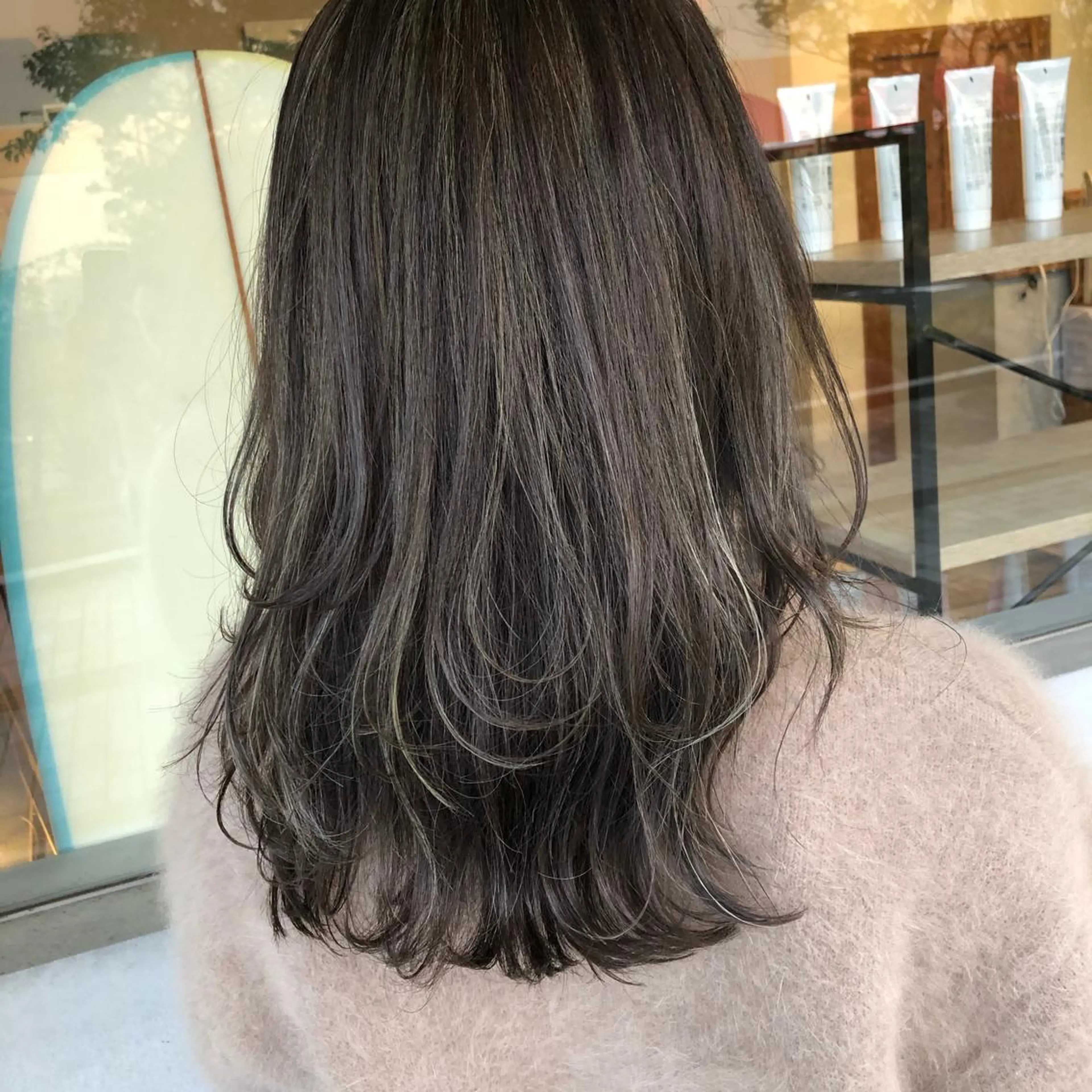ミディアム カラー ヘアカラー 小森 樹奈のヘアスタイル