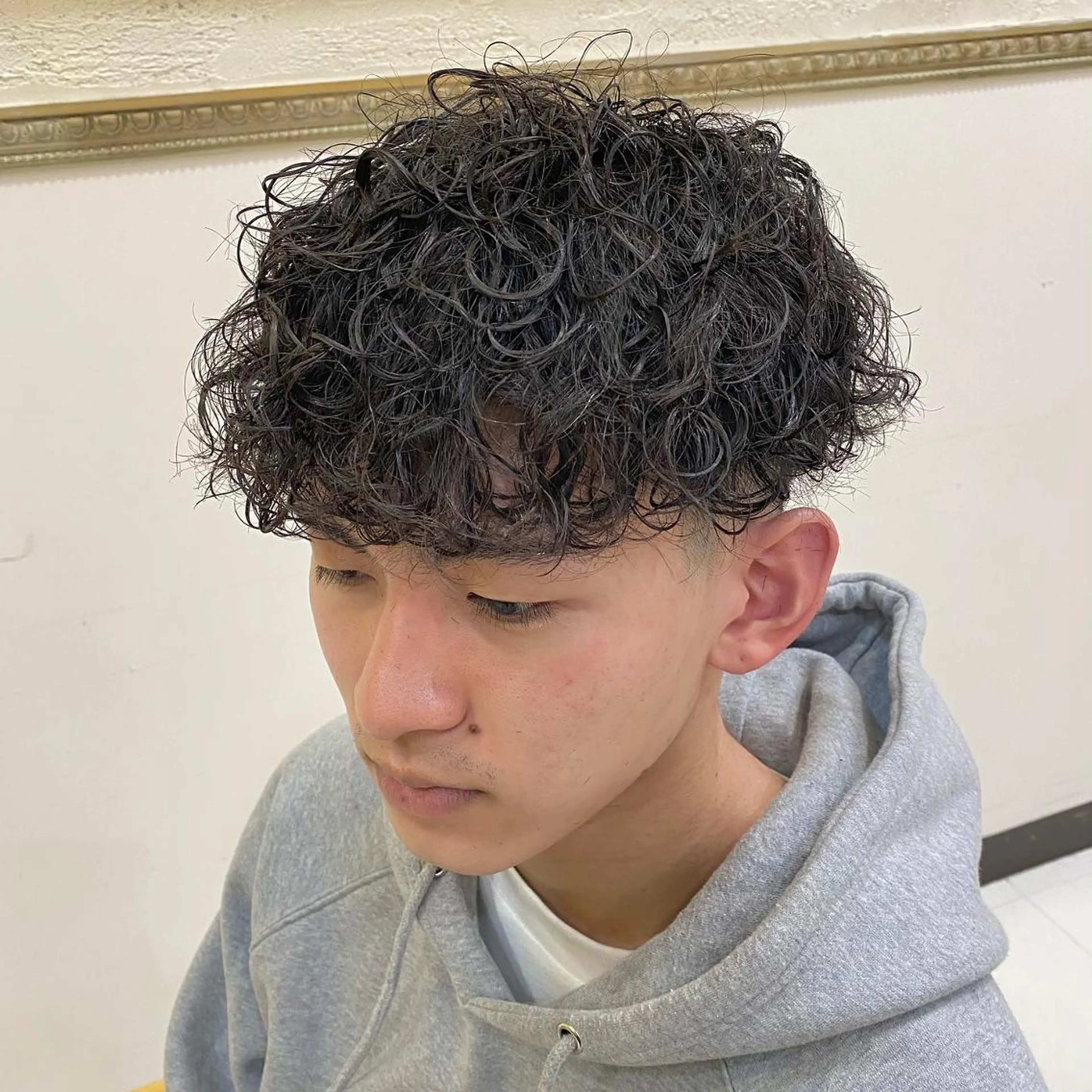パーマ メンズ フェードカット メンズパーマ メンズツイストパーマ ツイストスパイラルパーマ 刈り上げ 年間2000名担当◎ パーマ職人/仲原佑樹のヘアスタイル