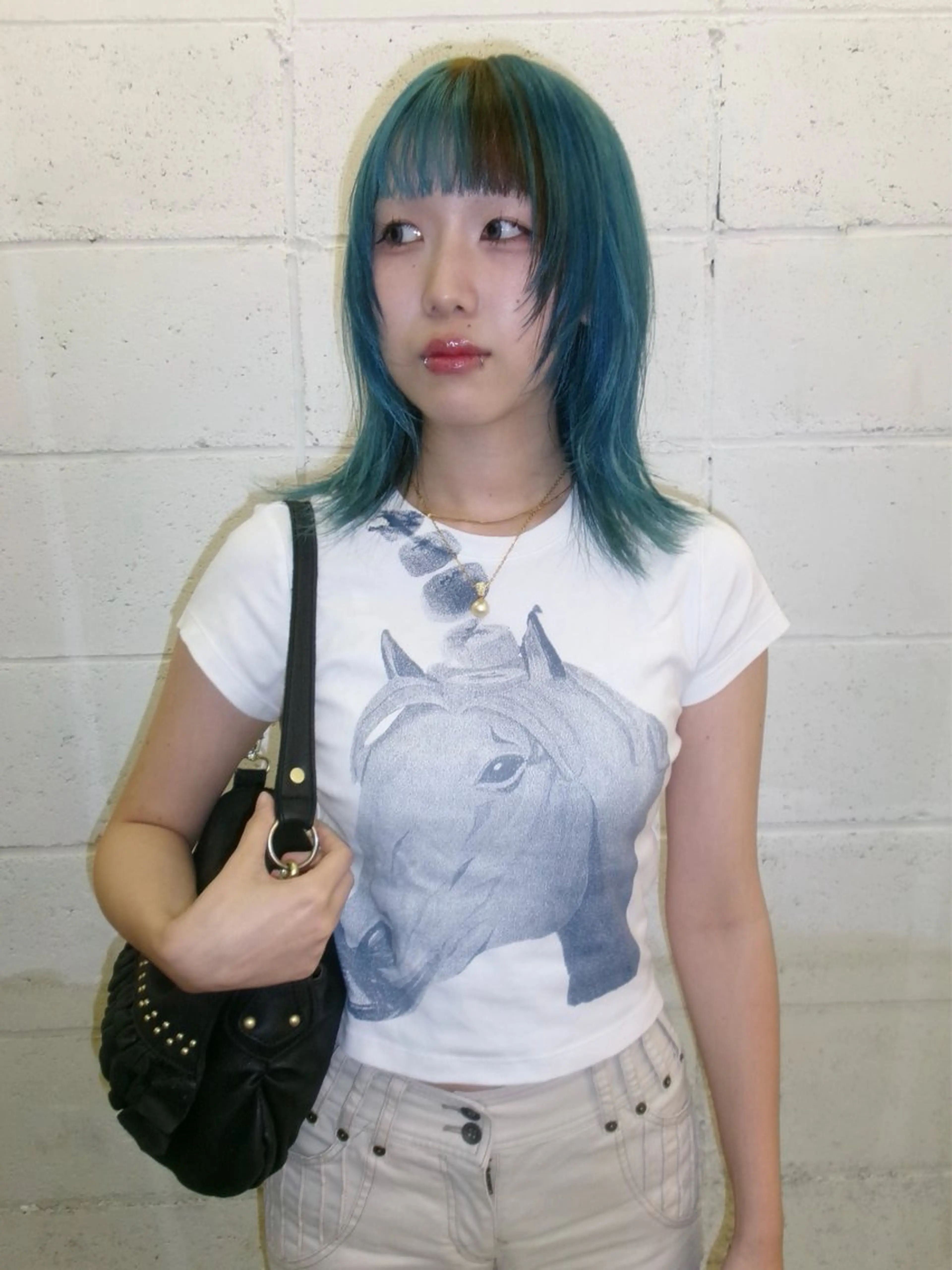 ミディアム カラー Rubik’s Shelter by TOKYO所属・レイヤー/ハイトーン /ボルドー☆タクト☆のヘアスタイル