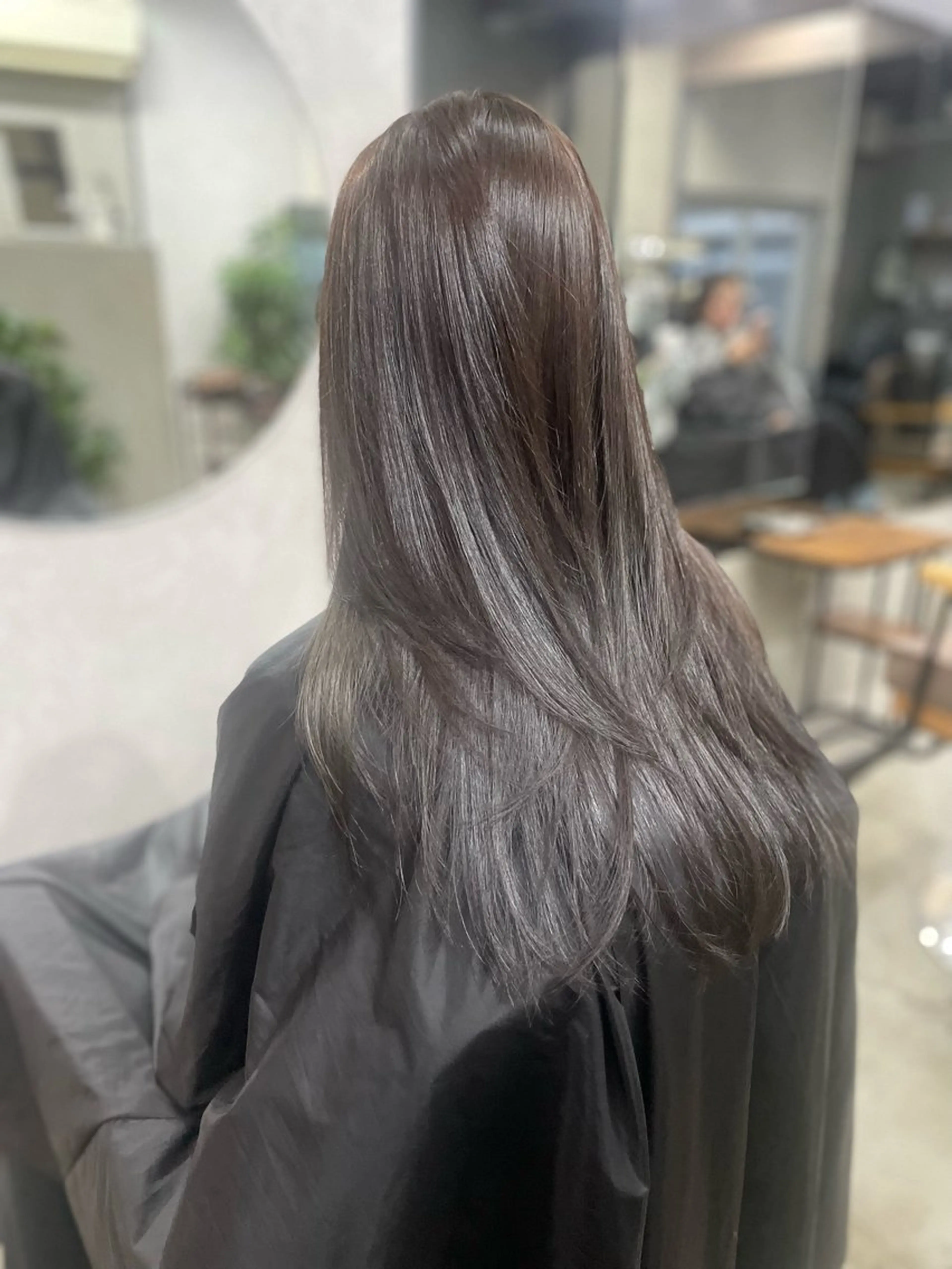 ロング カラー レイヤーカット AIRI layer cut hairのヘアスタイル