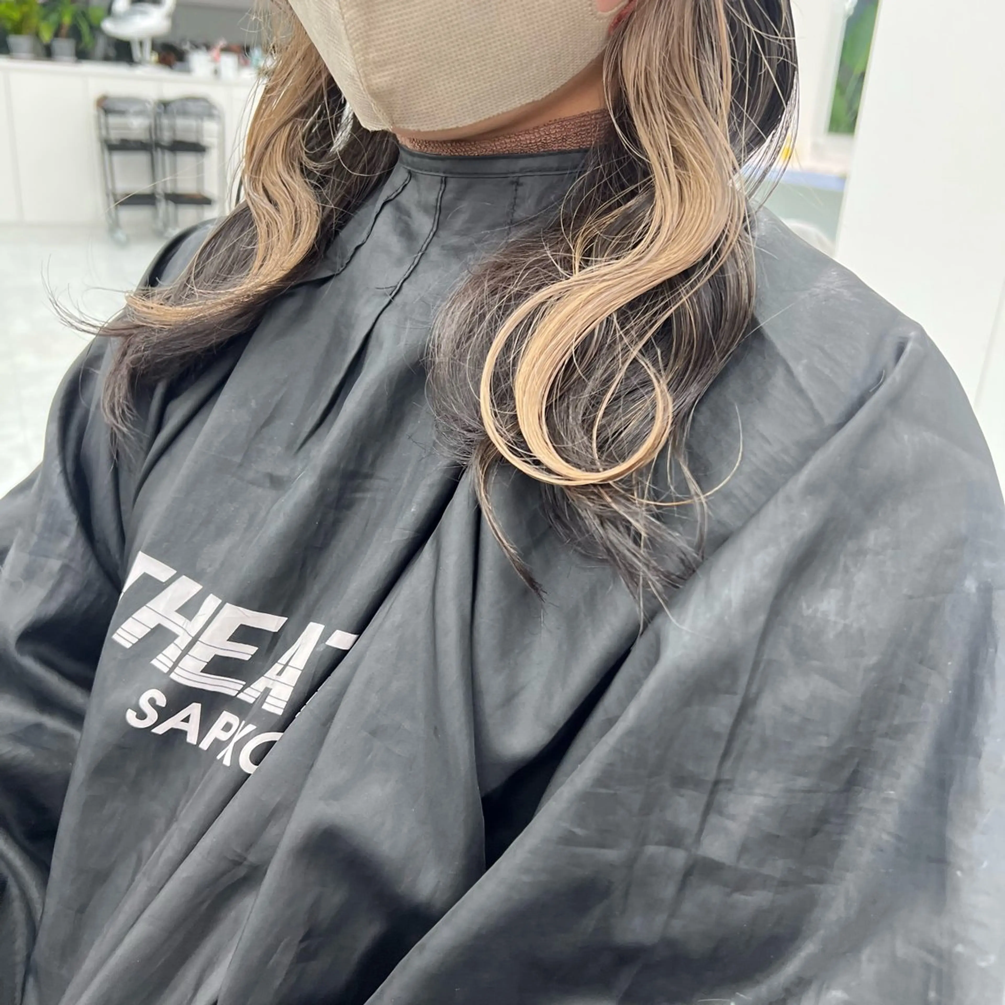 ミディアム カラー ヘアカラー トリートメント ヘッドスパ ヘアセット 韓国スタイル🇰🇷 トレンドレイヤー🪡のヘアスタイル
