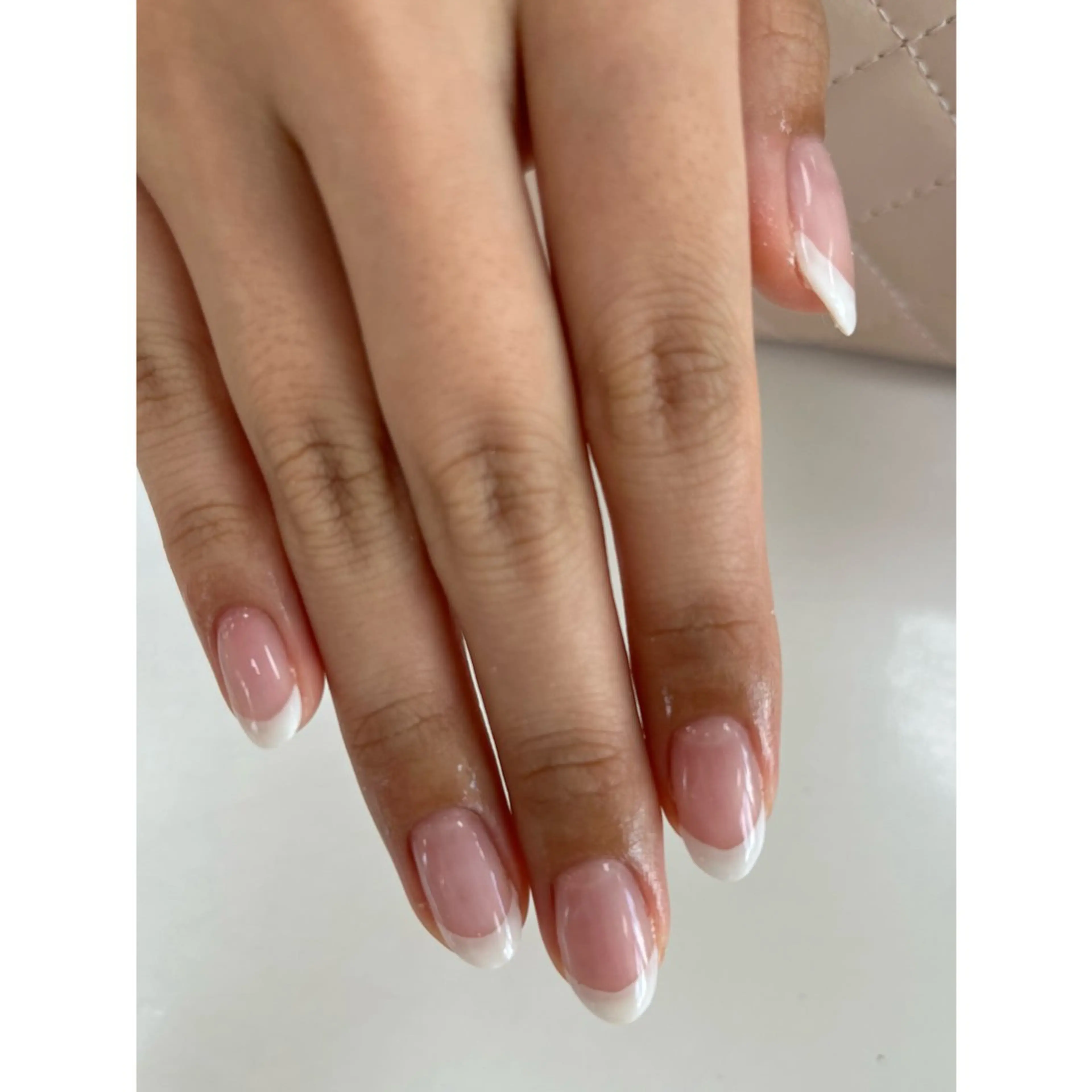 ネイル フットネイル フレンチネイル ジェルネイル ガラスフレンチ グラデーション ハンドネイル 二見 晴香のネイルデザイン