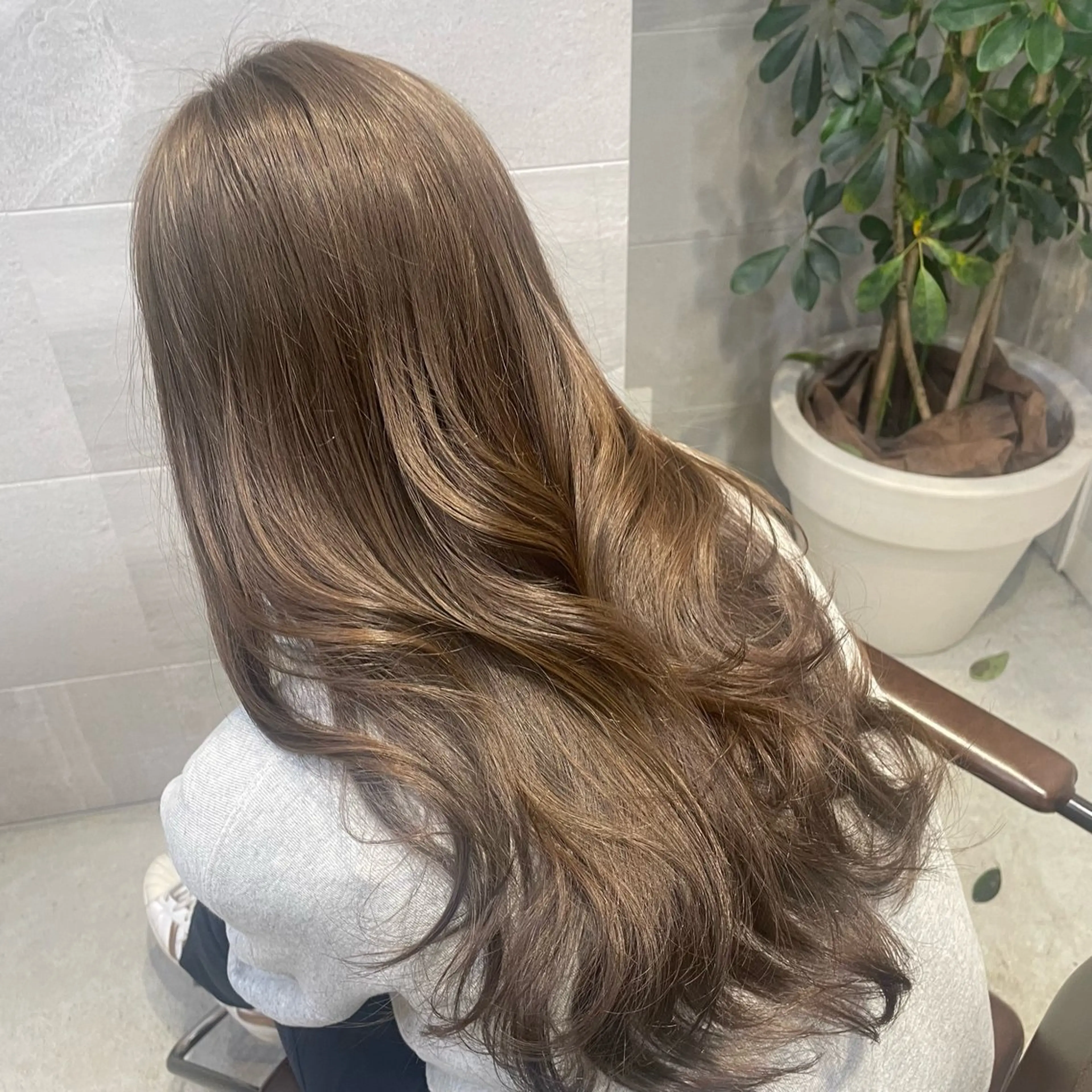 ロング はやしだ あおいのヘアスタイル