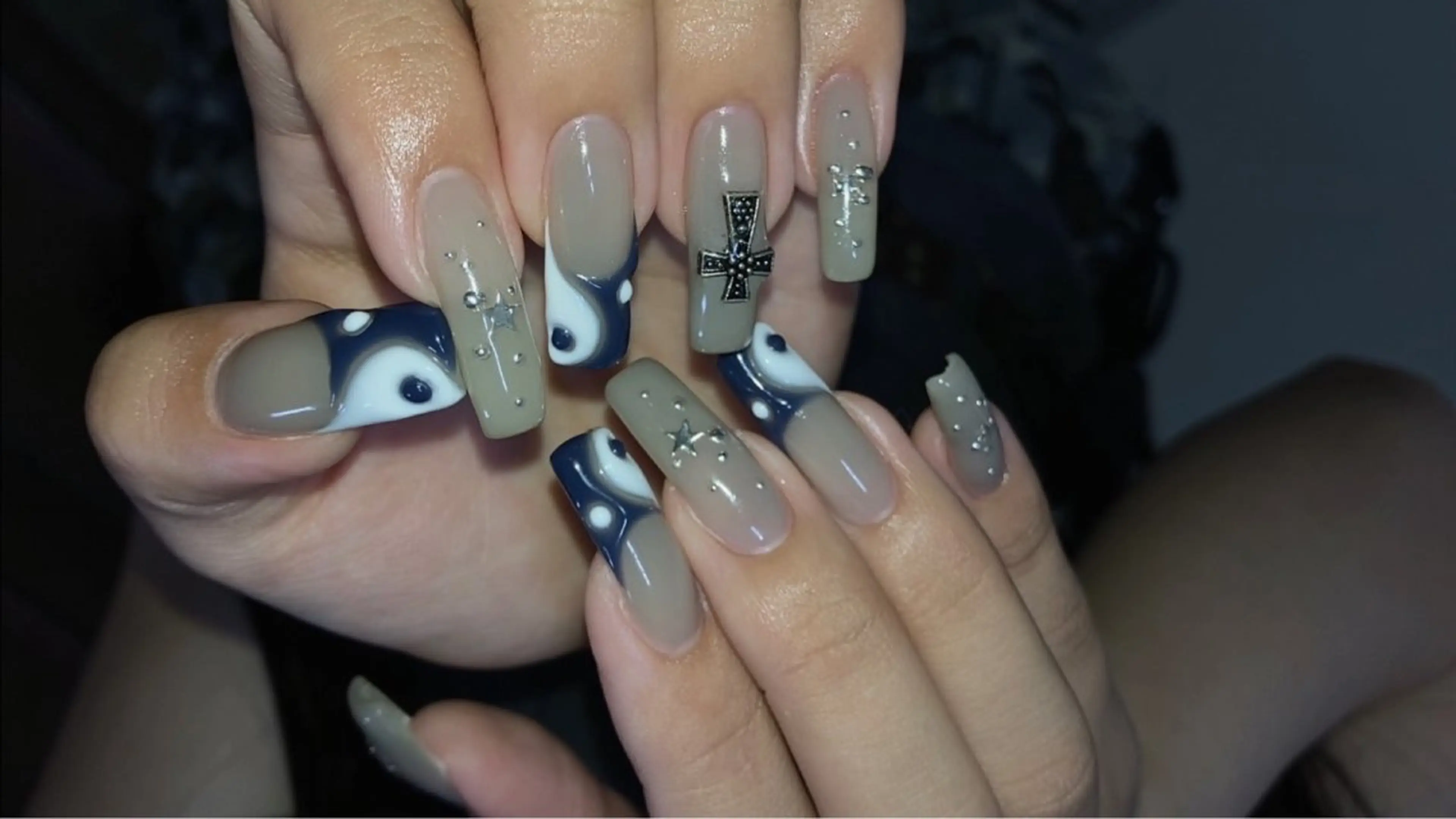 ネイル ロングネイル ハンドネイル フットネイル kana/モード ・グランジ⛓🎼のネイルデザイン