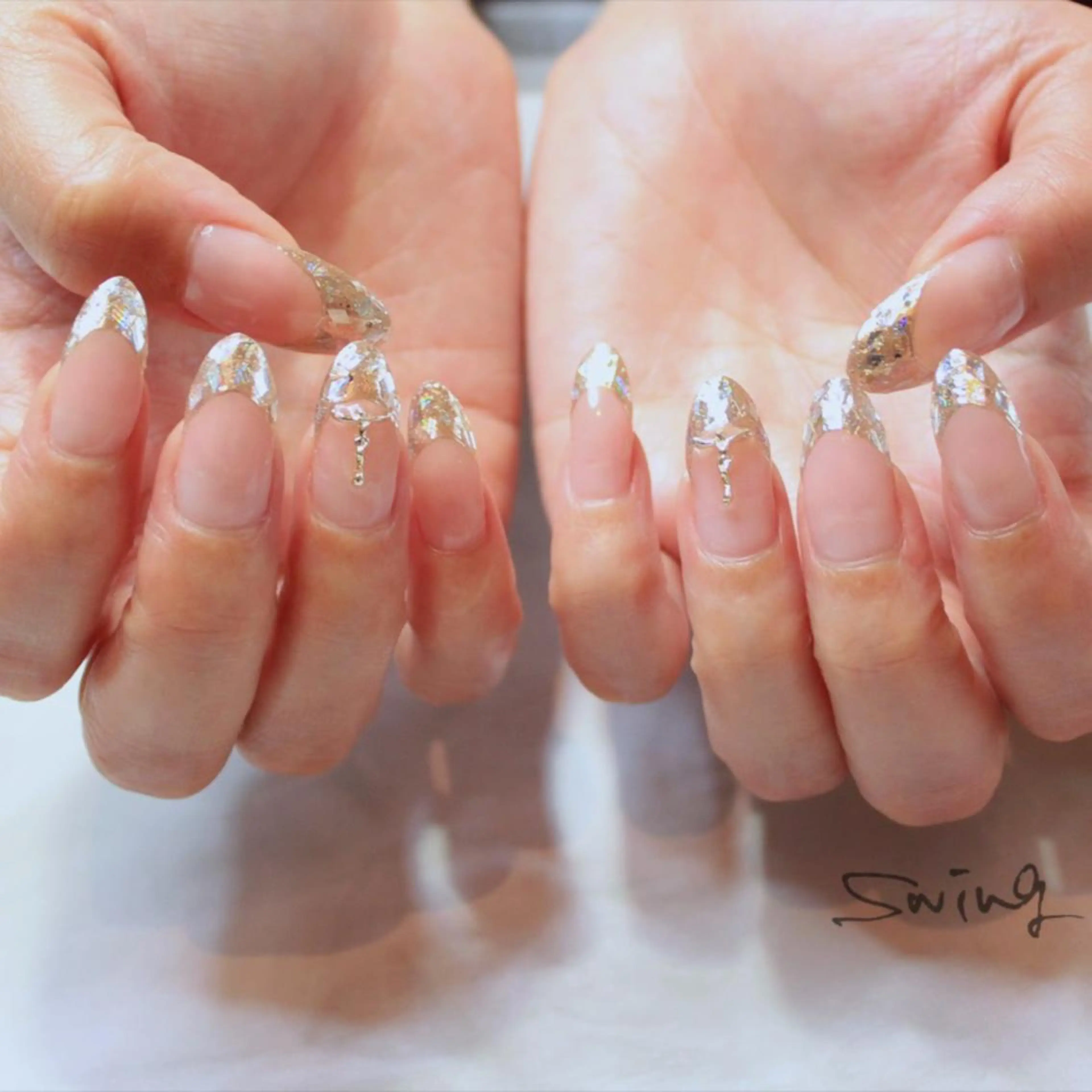 ネイル フレンチネイル ガラスフレンチ SWING Nail Salon所属・Yoshida Takakoのネイルデザイン