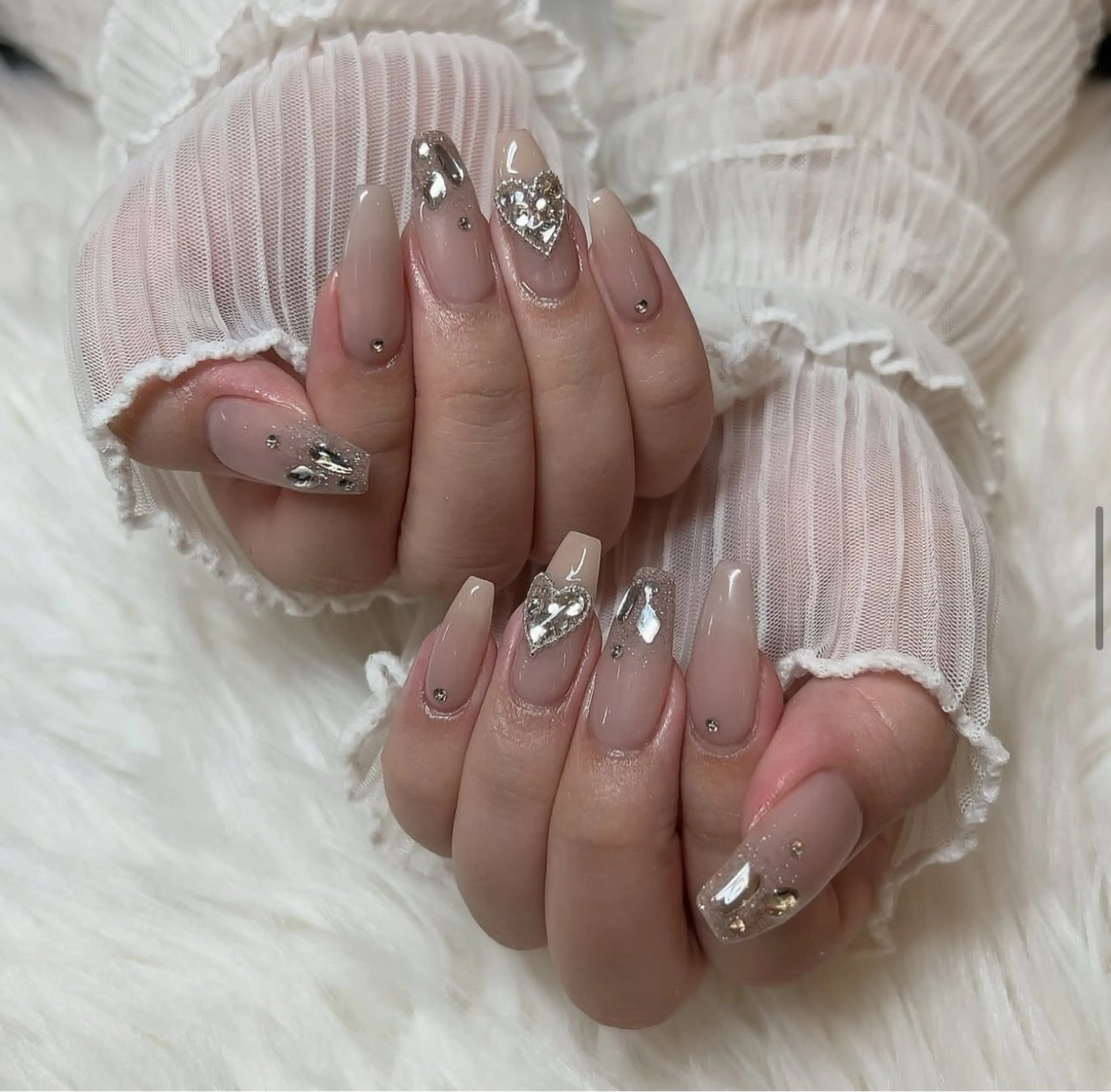 ネイル アートネイル フラワーネイル フレンチネイル ジェルネイル グラデーション ハンドネイル Ryunail所属・ryunail shinokuboのネイルデザイン