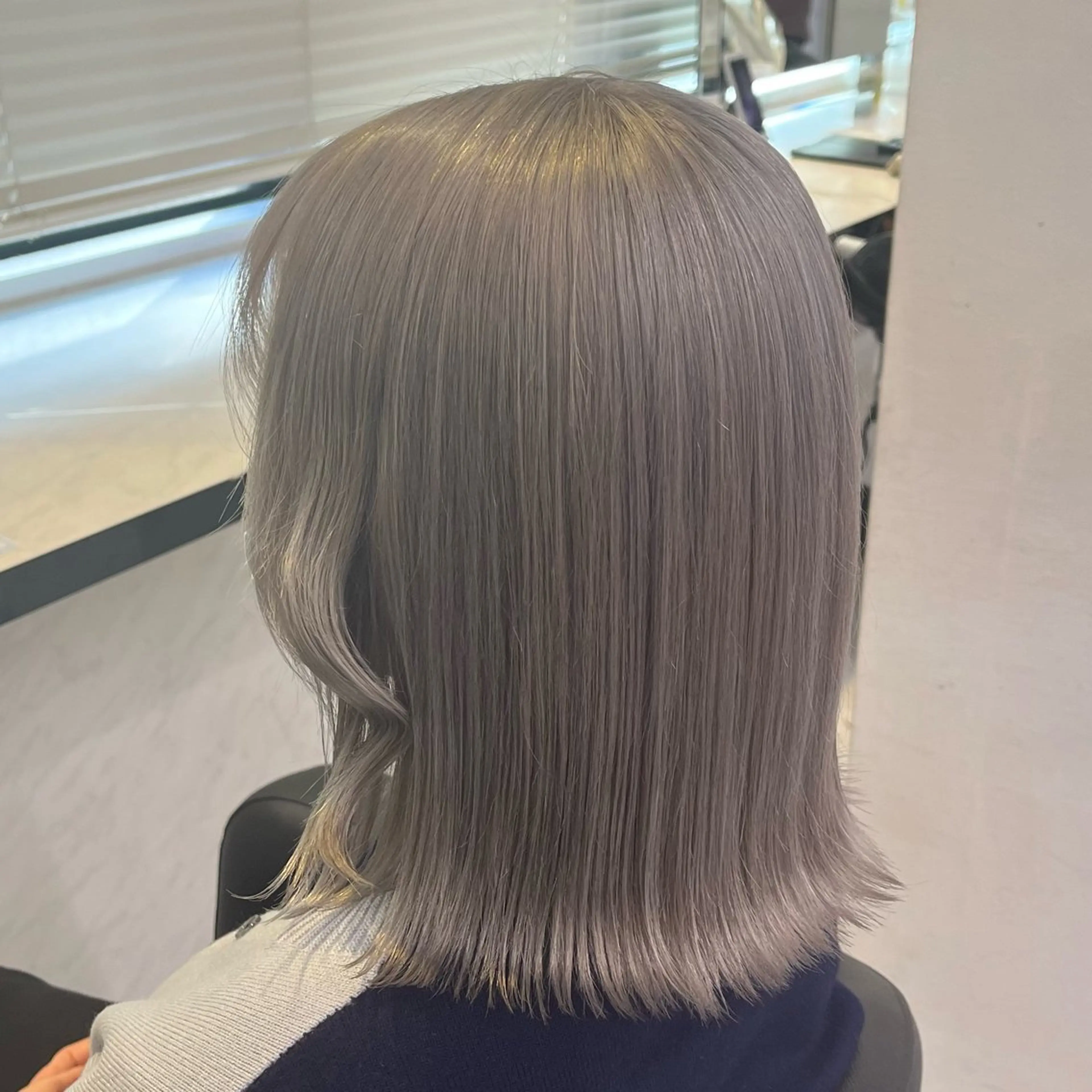 ミディアム カラー ヘアアレンジ ヘアカラー 🍒透明感カラー🌨 🥕ハイトーンカラーのヘアスタイル