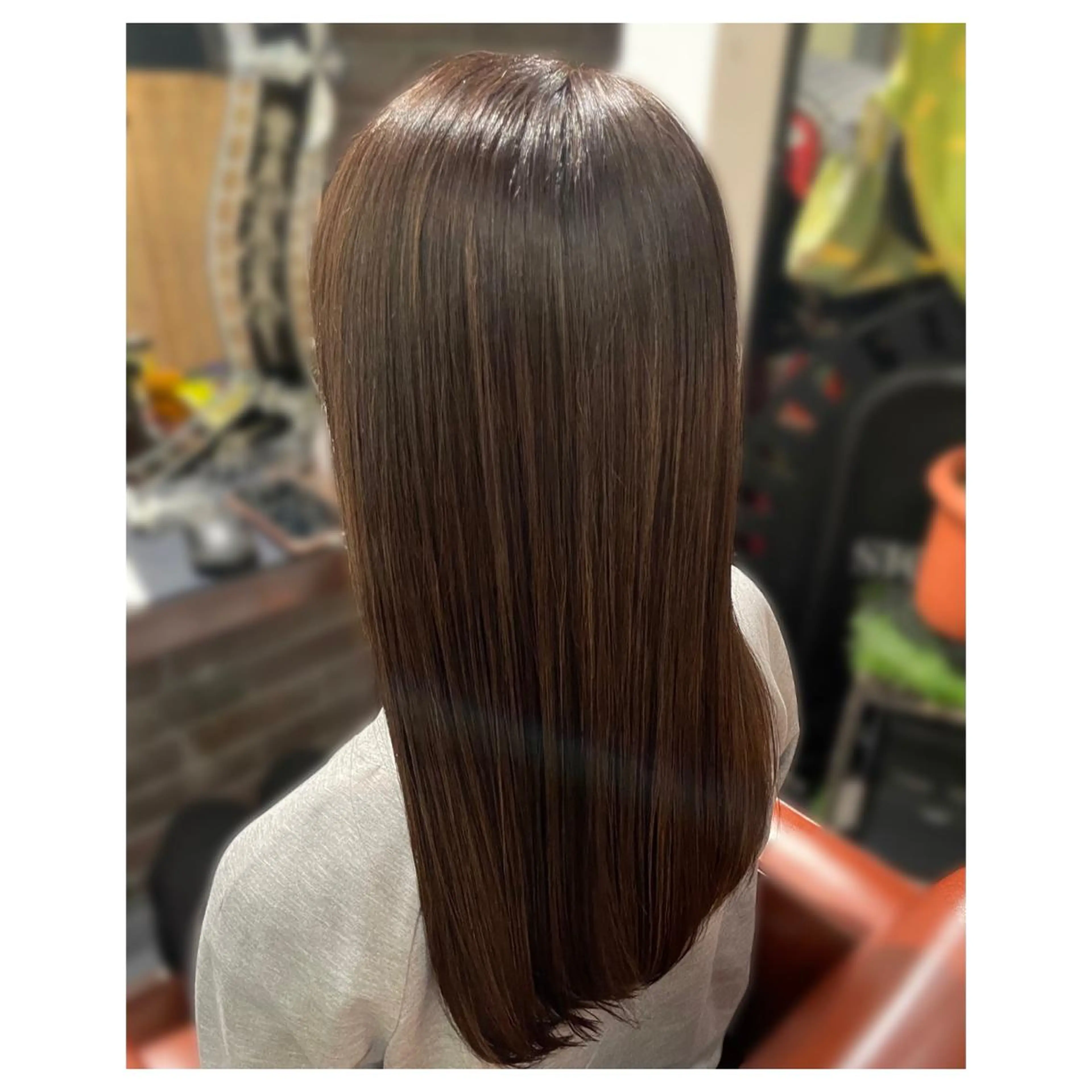 セミロング ハイライト ヘアカラー アフィロス所属・五十嵐 舞のヘアスタイル
